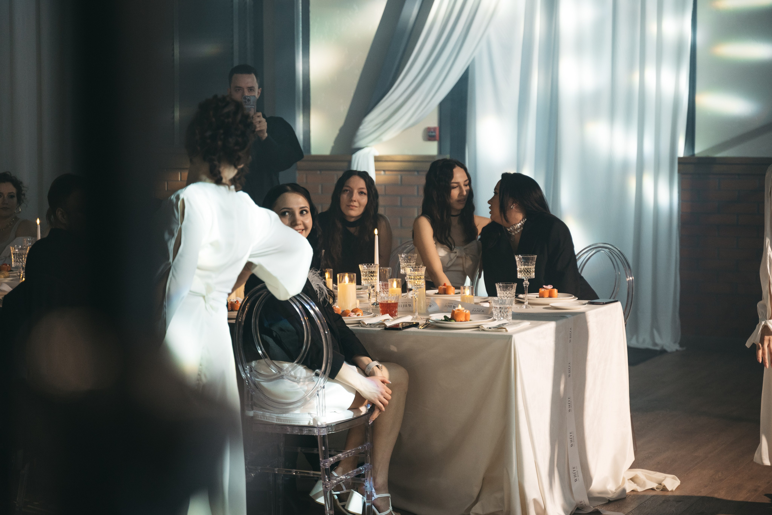 WhiteRoom Pre-wedding. Репортажный и свадебный фотограф в Сургуте