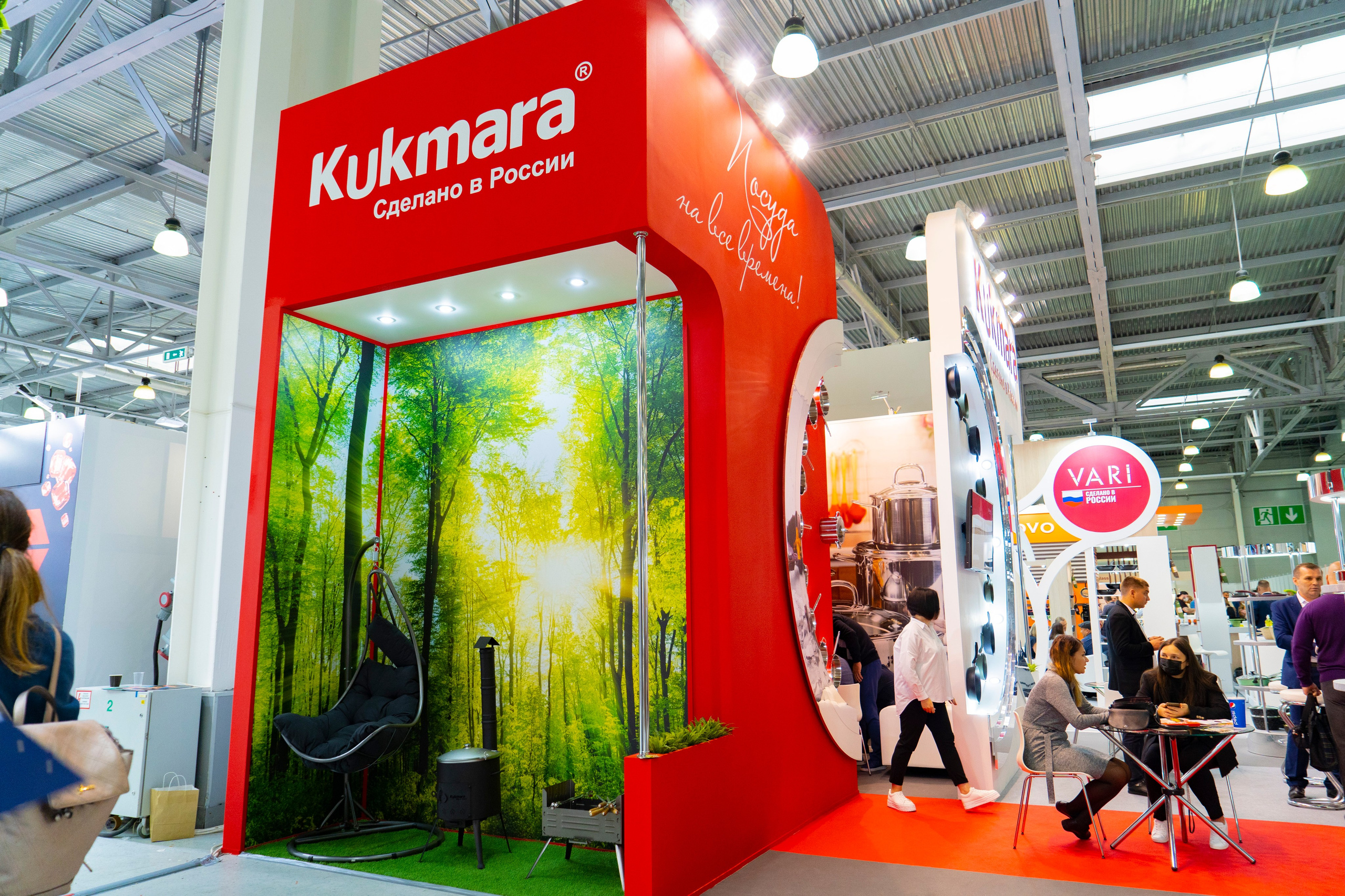 Выставочные стенды. Профессиональный портретный фотограф в Москве Владимир Глаголев