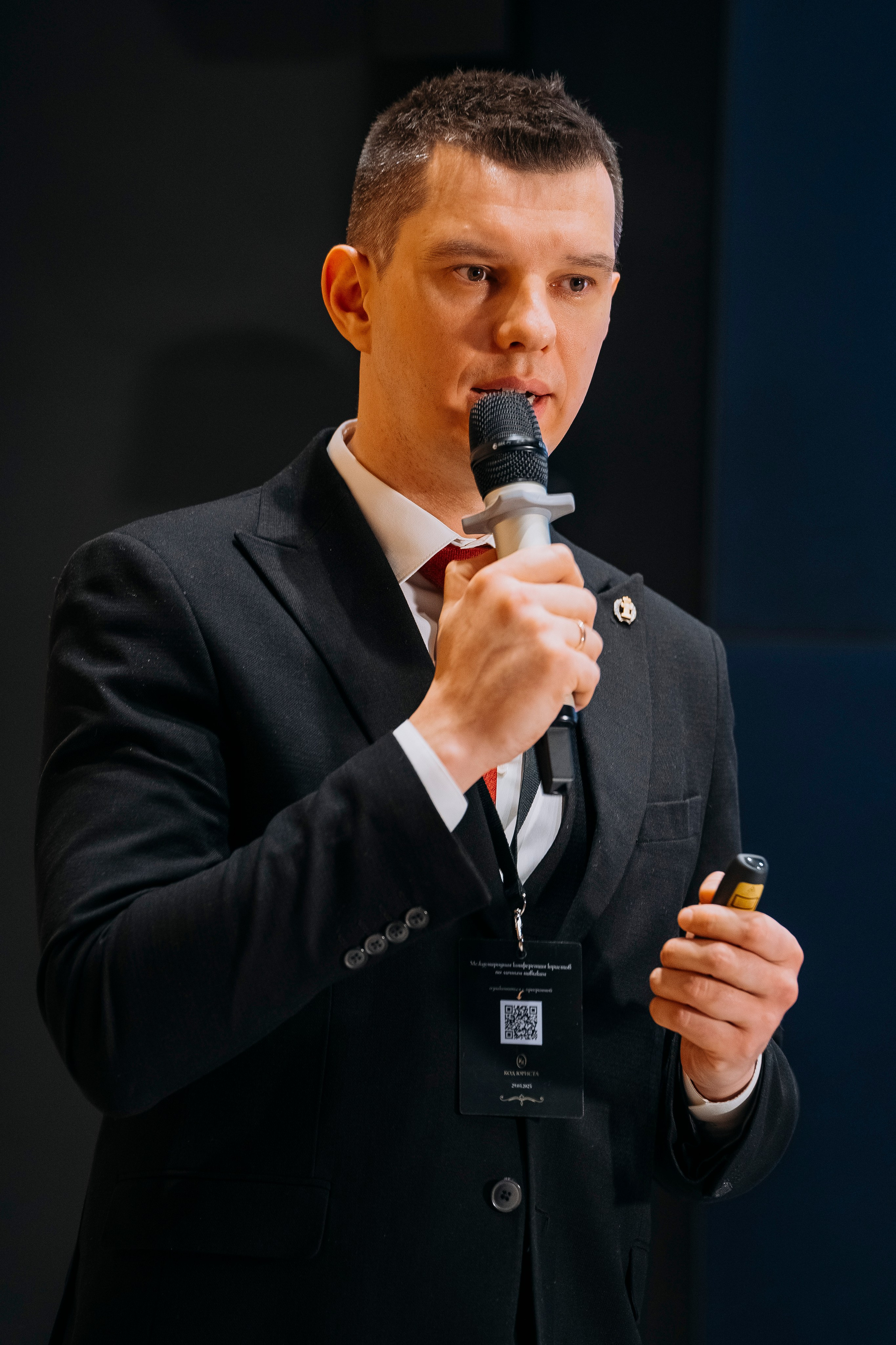 «Код юриста. Версия 2025» Больше: https://sinonim.org/improve#res. Профессиональный портретный фотограф в Москве Владимир Глаголев