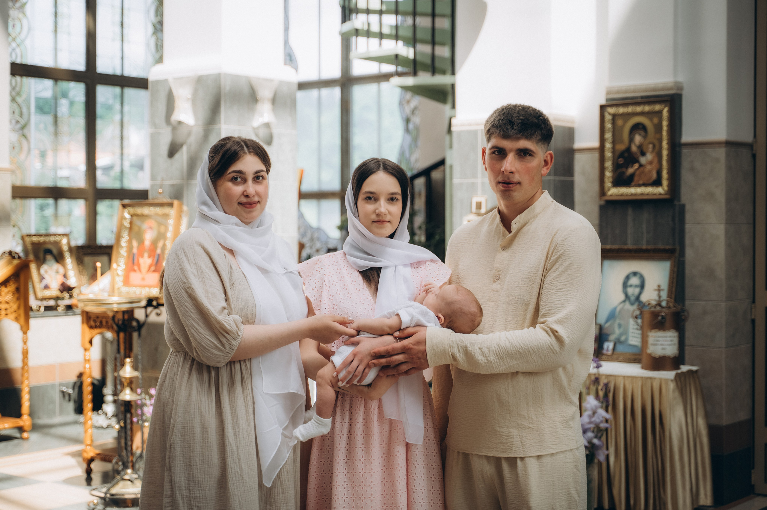 Крещение Арсения (Дом Милосердия). Семейный фотограф в Минске Дарья Дреко