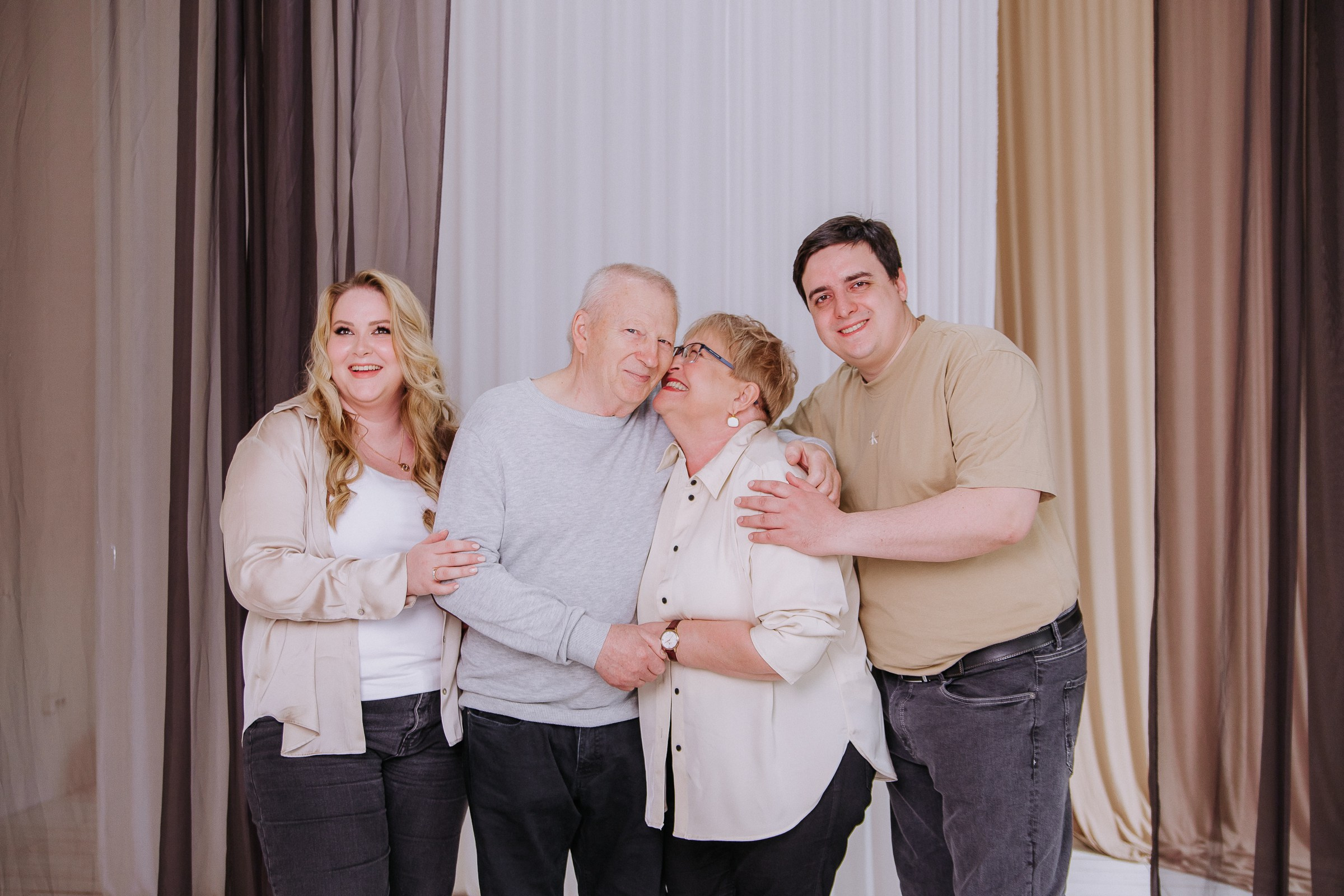 Ольга с семьей. Семейный и персональный фотограф в Ростове-на-Дону