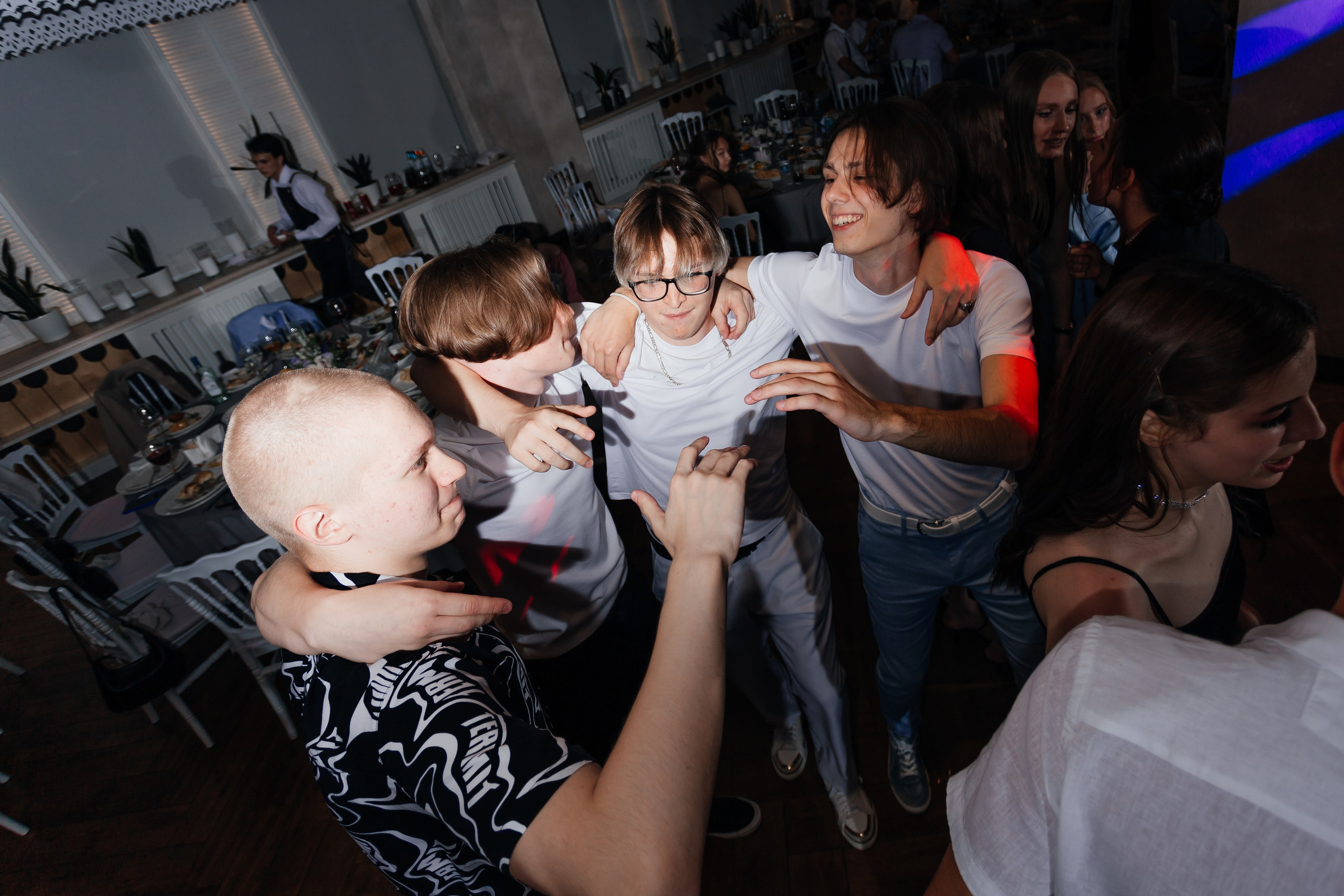 Выпускной 11 «А». Школа № 42. Свадебный фотограф в Краснодаре Николай Крауз