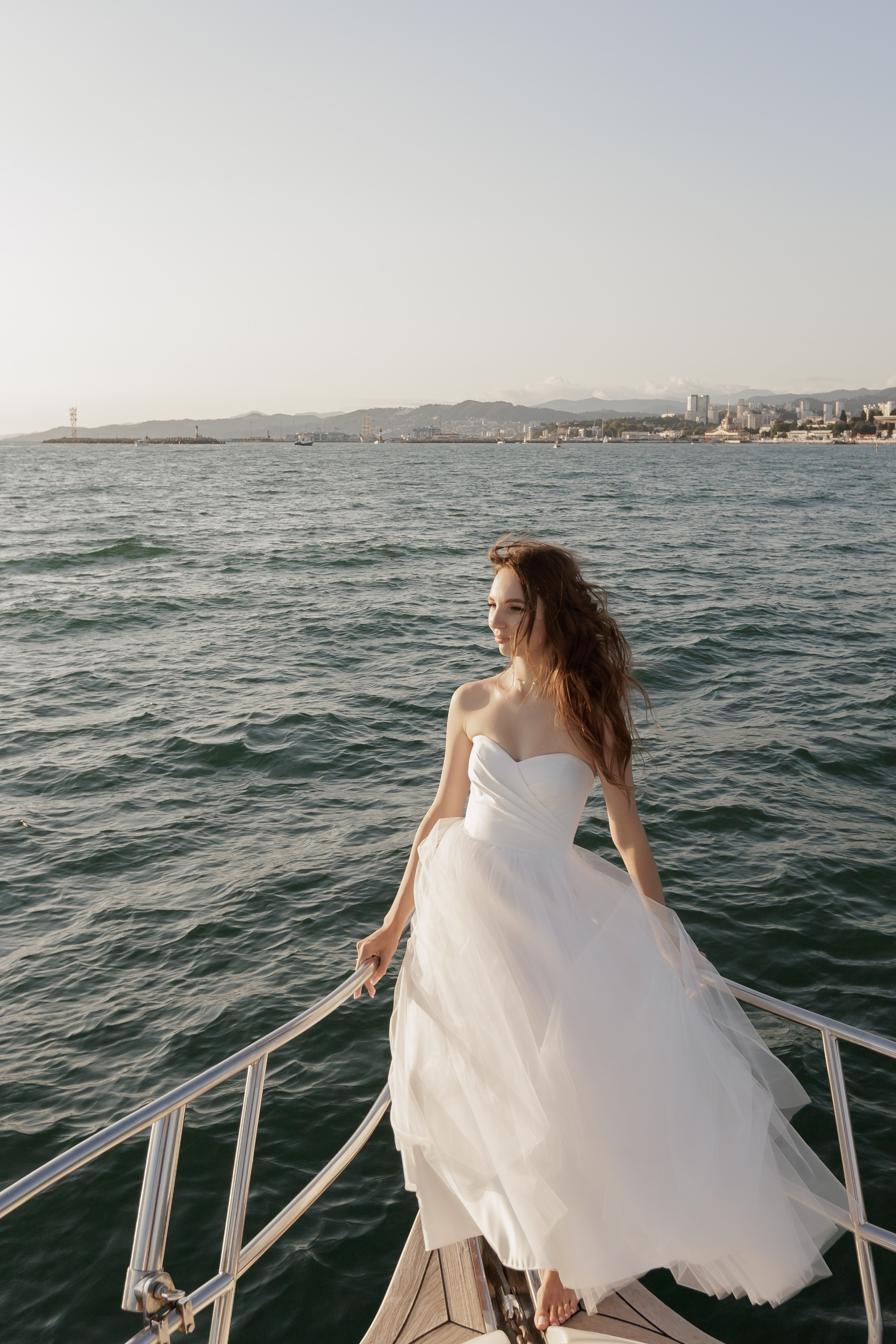 Роскошная фотосессия в Сочи на яхте. Свадебный фотограф в Абхазии, Сухум, Гагра, Сочи