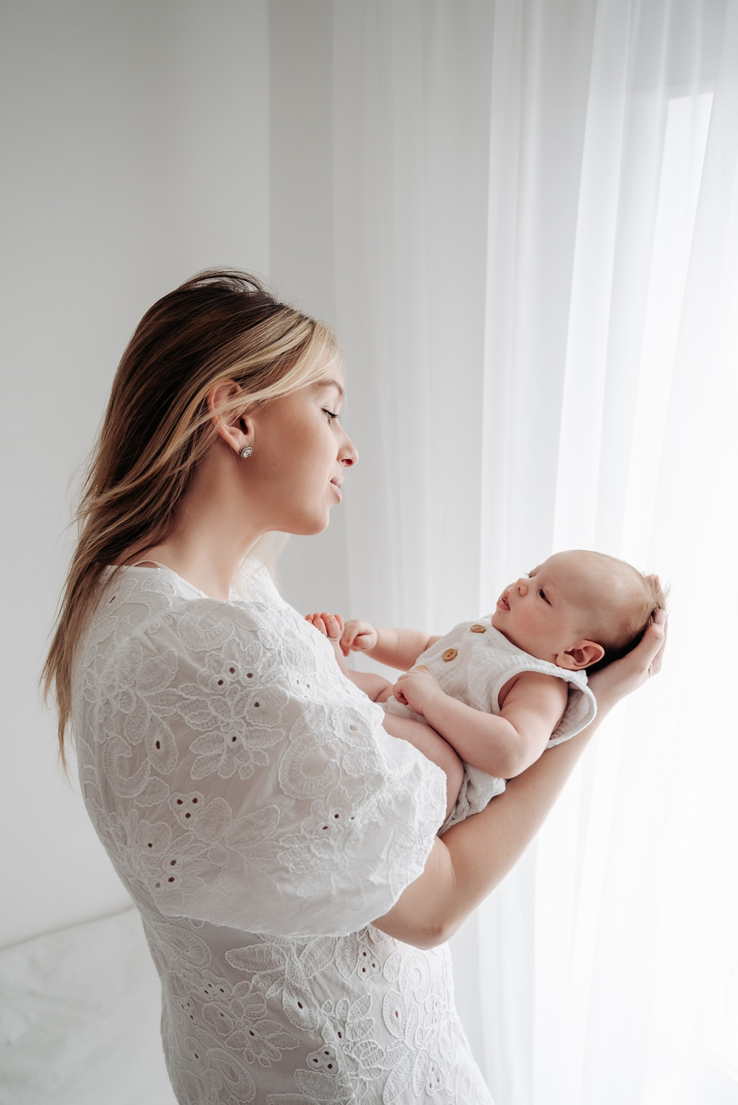 Newborn. Фотограф Татьяна Ульянова. Съёмка выписки из роддома, Таинства Крещения