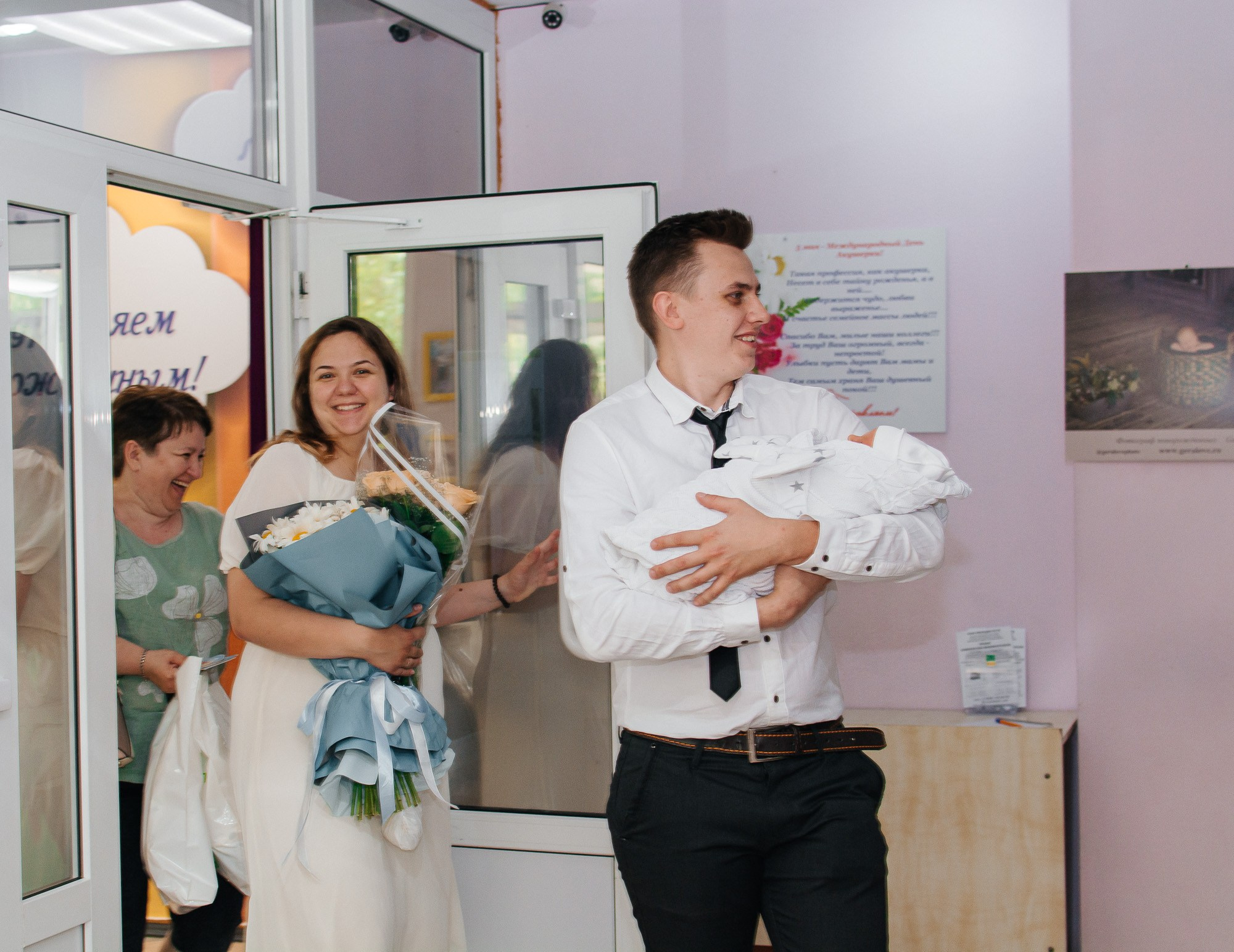 Выписка из роддома. Фотограф Ростов-на-Дону | фототерапевт