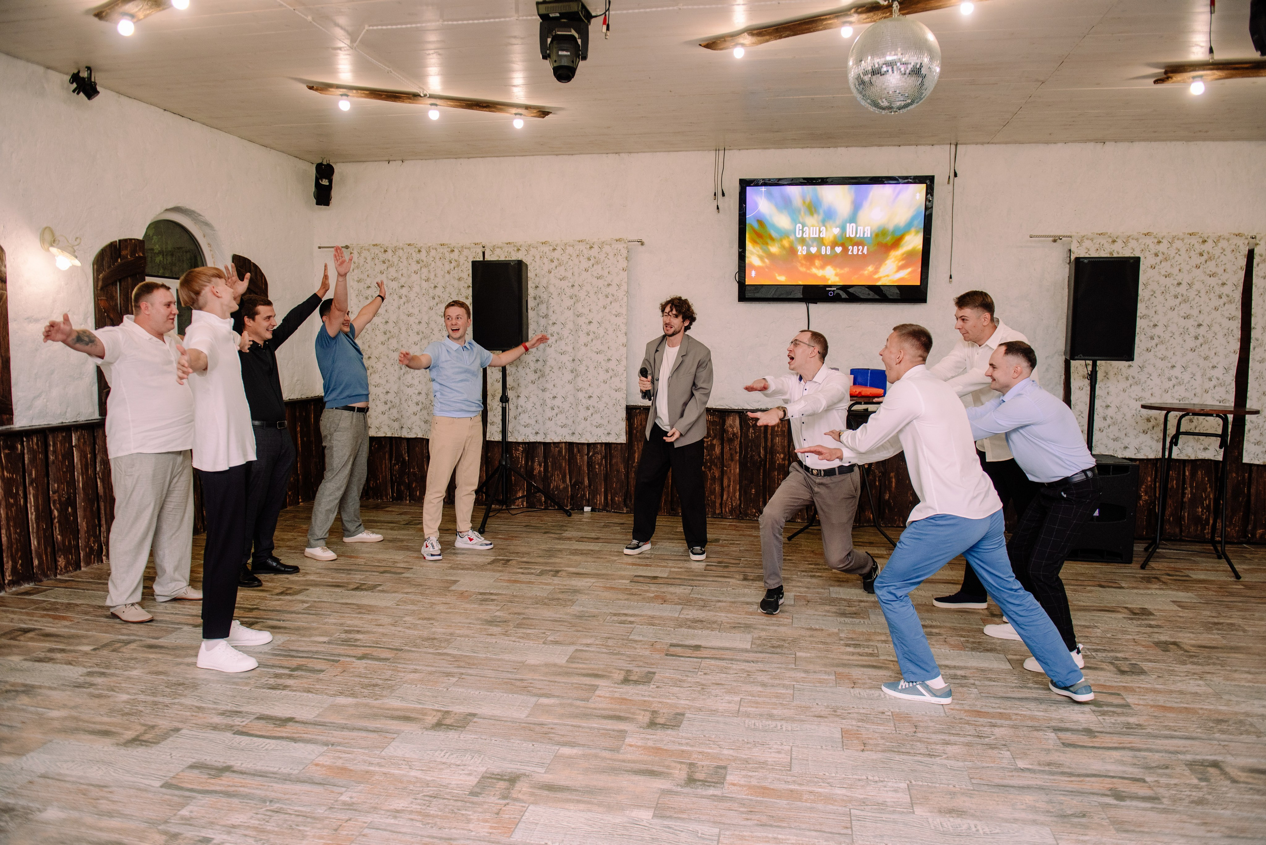 Юля и Саша — душевный банкет. Семейный и свадебный фотограф в Рязани Лиза Голованова