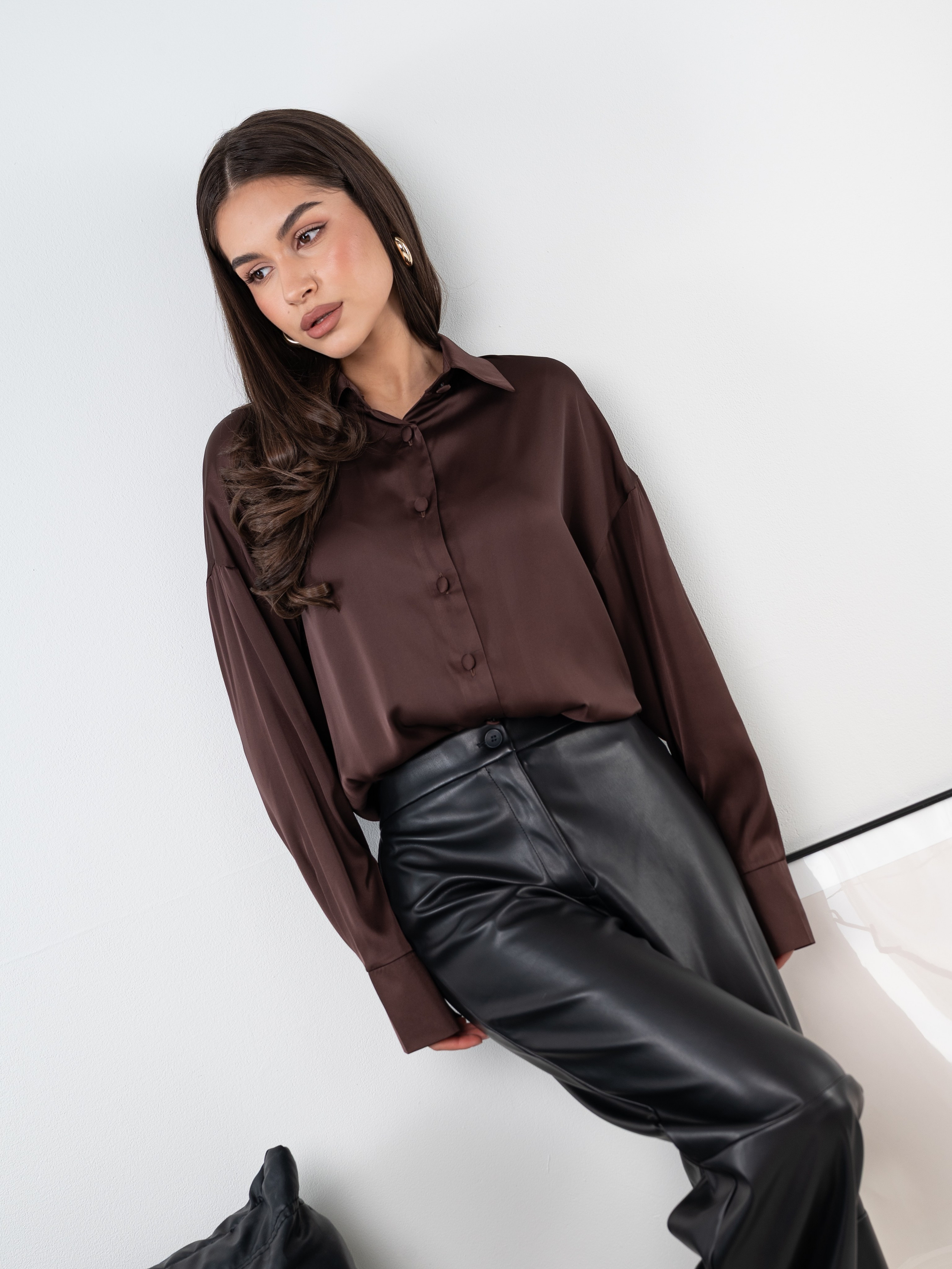 Атласные рубашки. Предметный фотограф, фото для маркетплейсов Пятигорск, КМВ