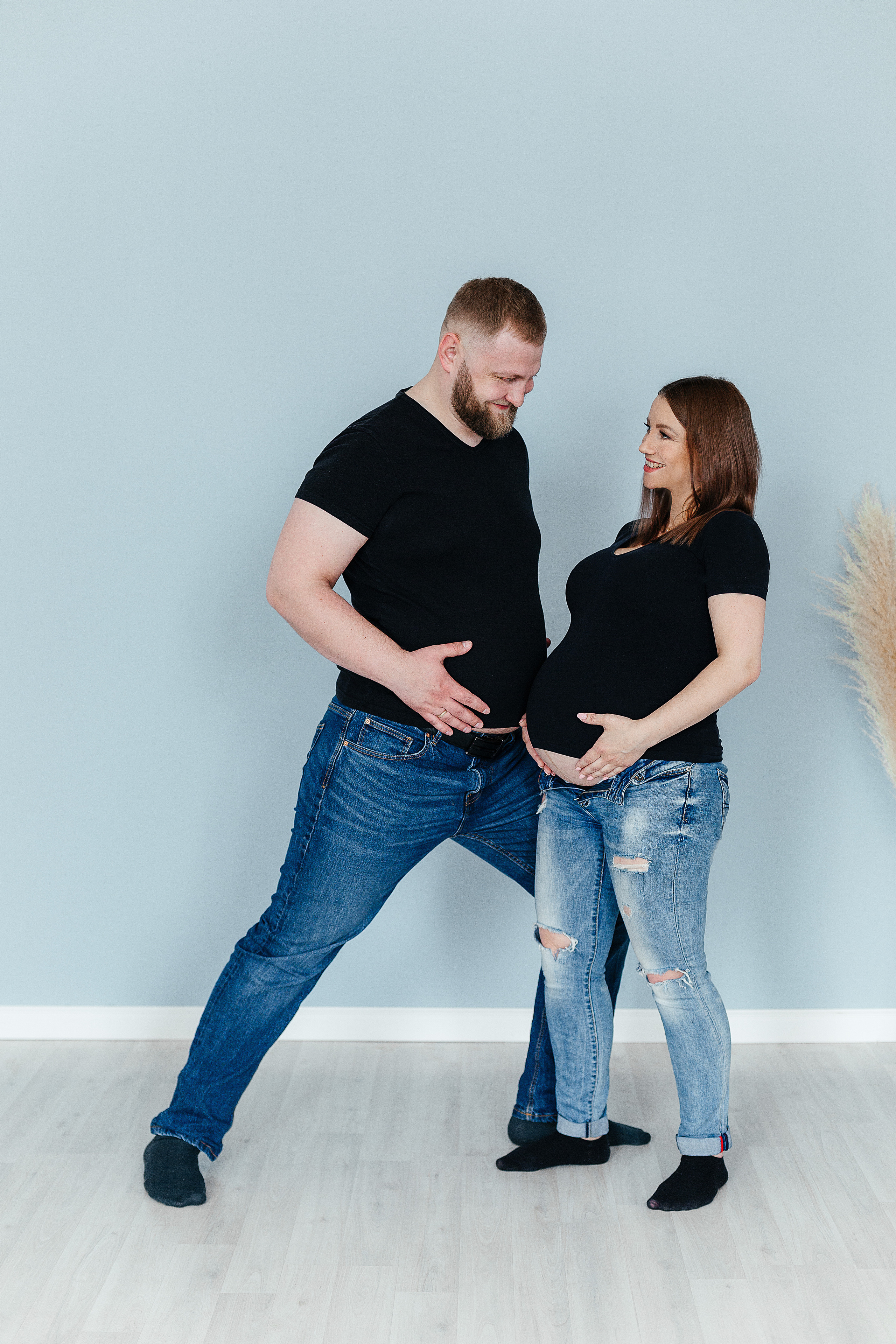 Фотосессия беременности в студии для Виктории и ее семьи. Свадебный, семейный, brand фотограф в Краснодаре Макарова Ксения