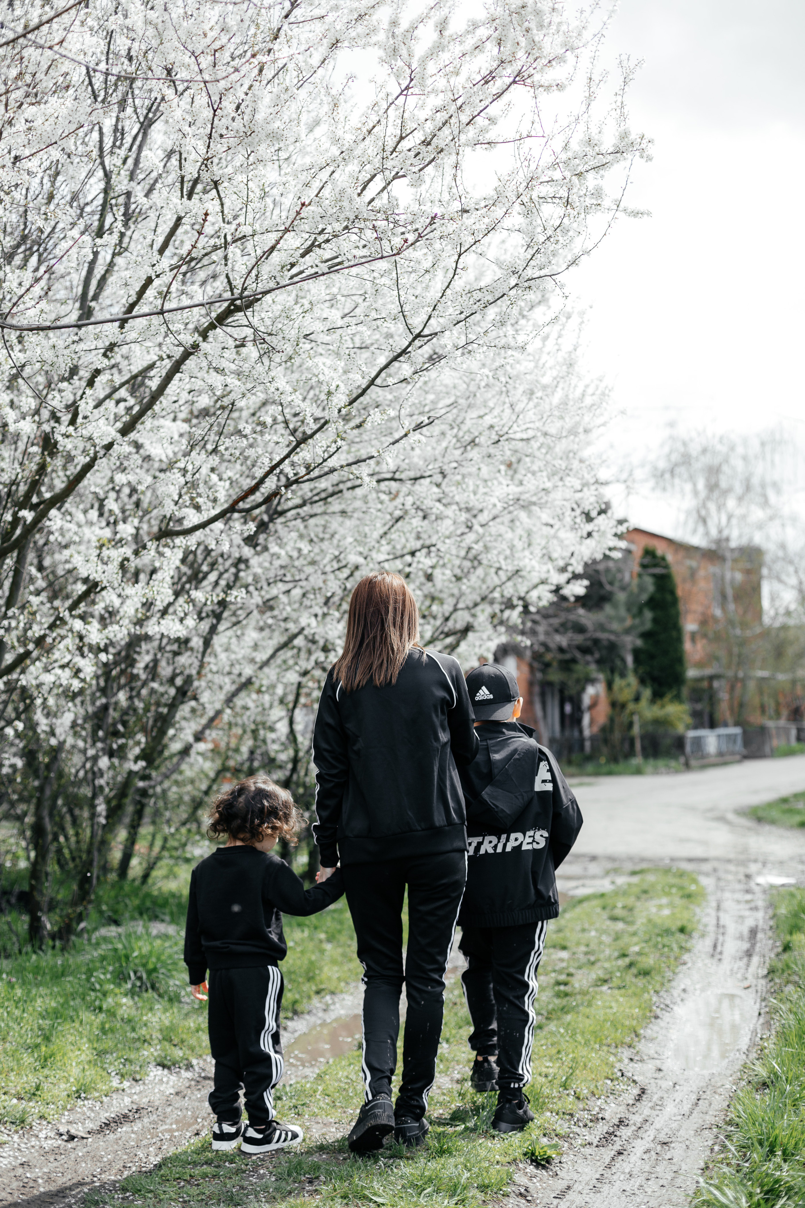 Семейная фотосессия в цветении. Свадебный, семейный, brand фотограф в Краснодаре Макарова Ксения