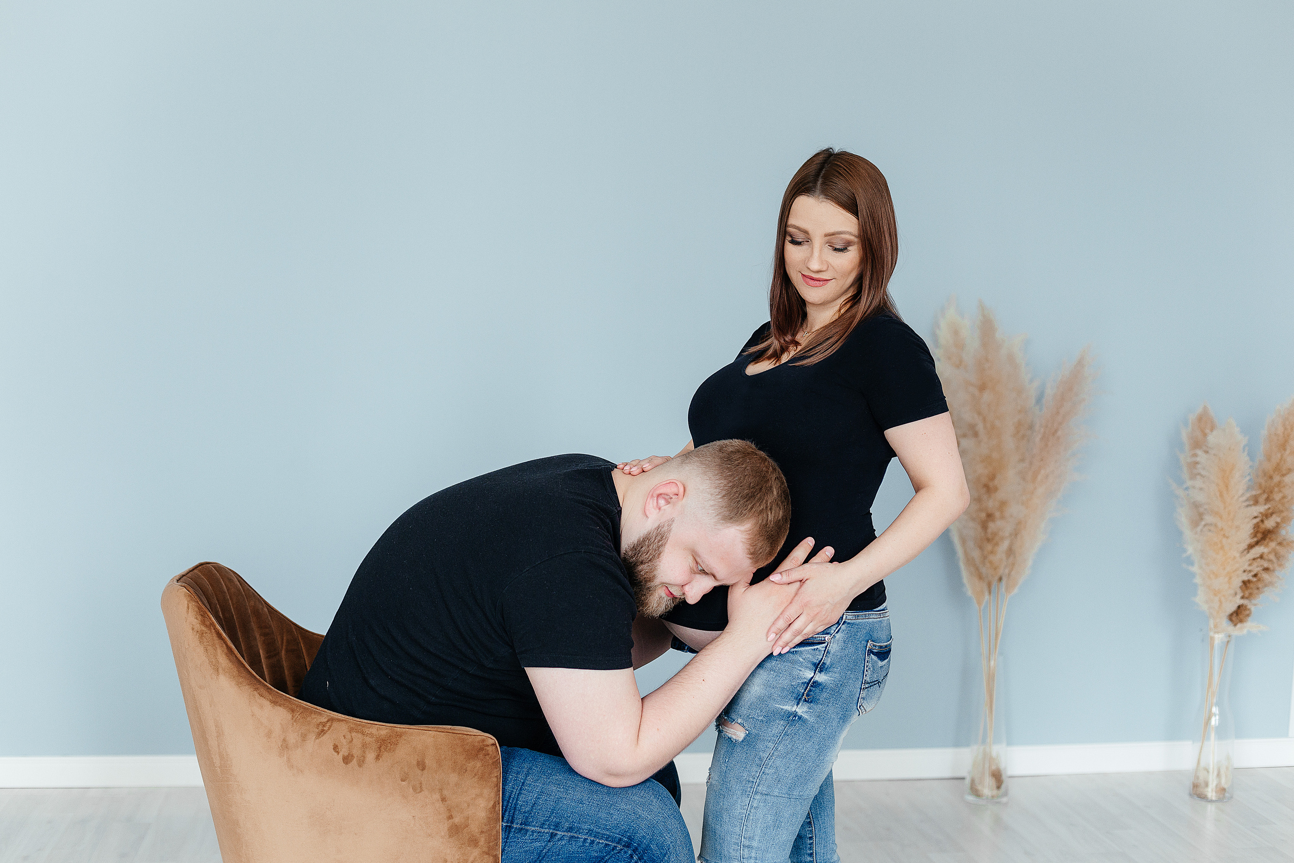 Фотосессия беременности в студии для Виктории и ее семьи. Свадебный, семейный, brand фотограф в Краснодаре Макарова Ксения