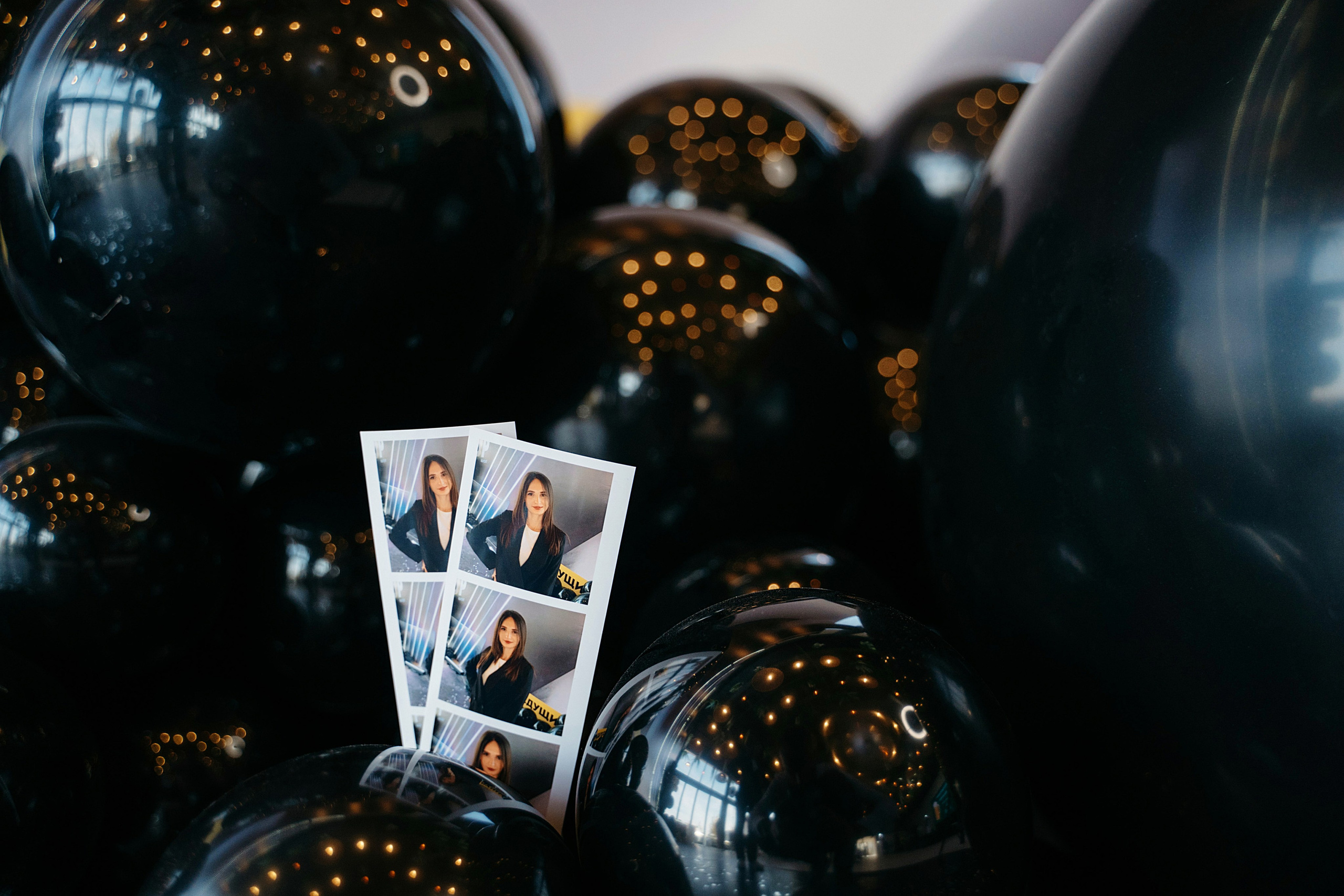 Фото-гиф-стойка BLACK (фотобудка, селфизеркало). Инсталаб Краснодар фото и видео интерактивы на ваше мероприятие