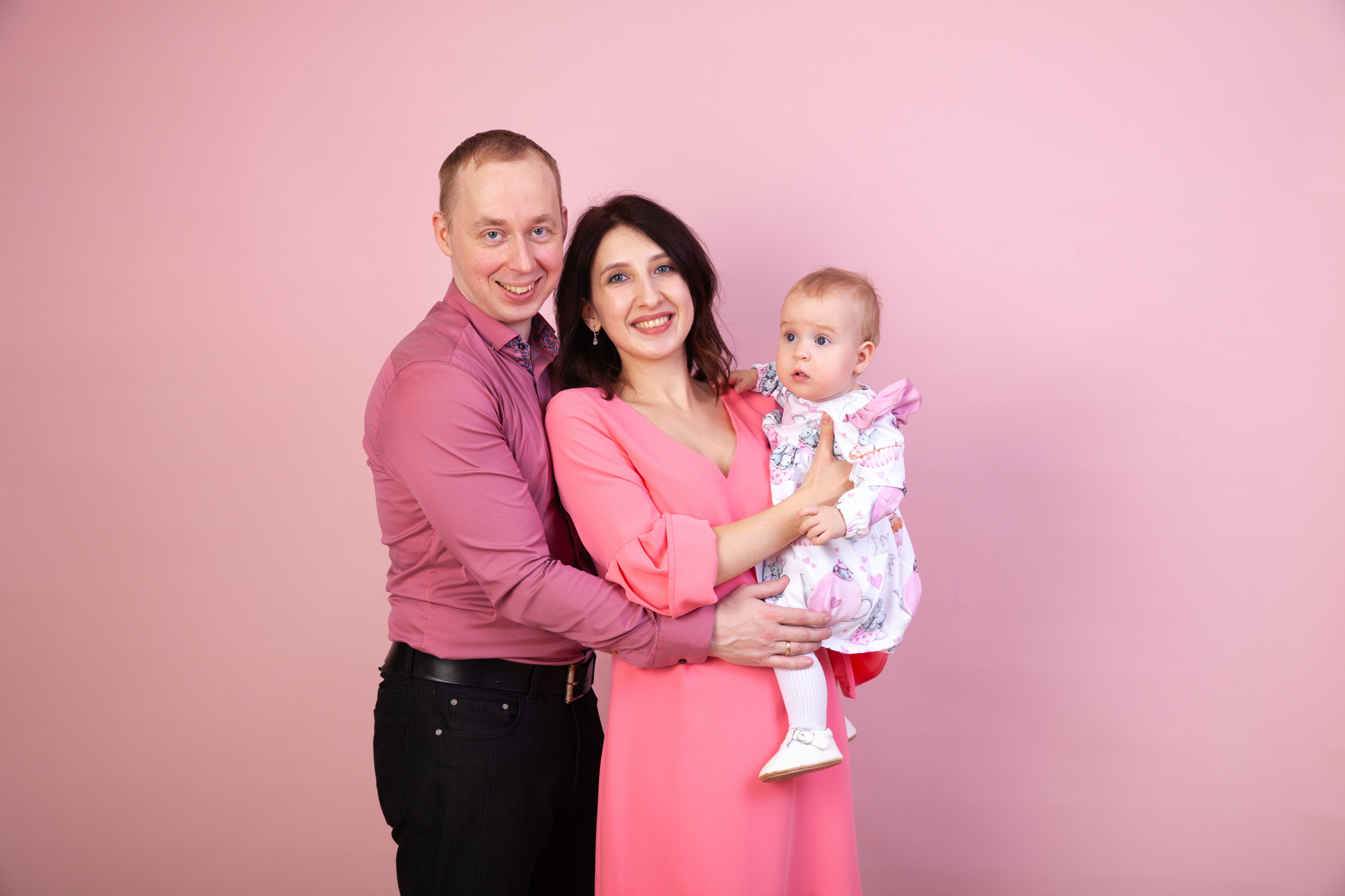 Семейная фотосессия с маленькой Лизой. Фотограф в Железнодорожном и Балашихе