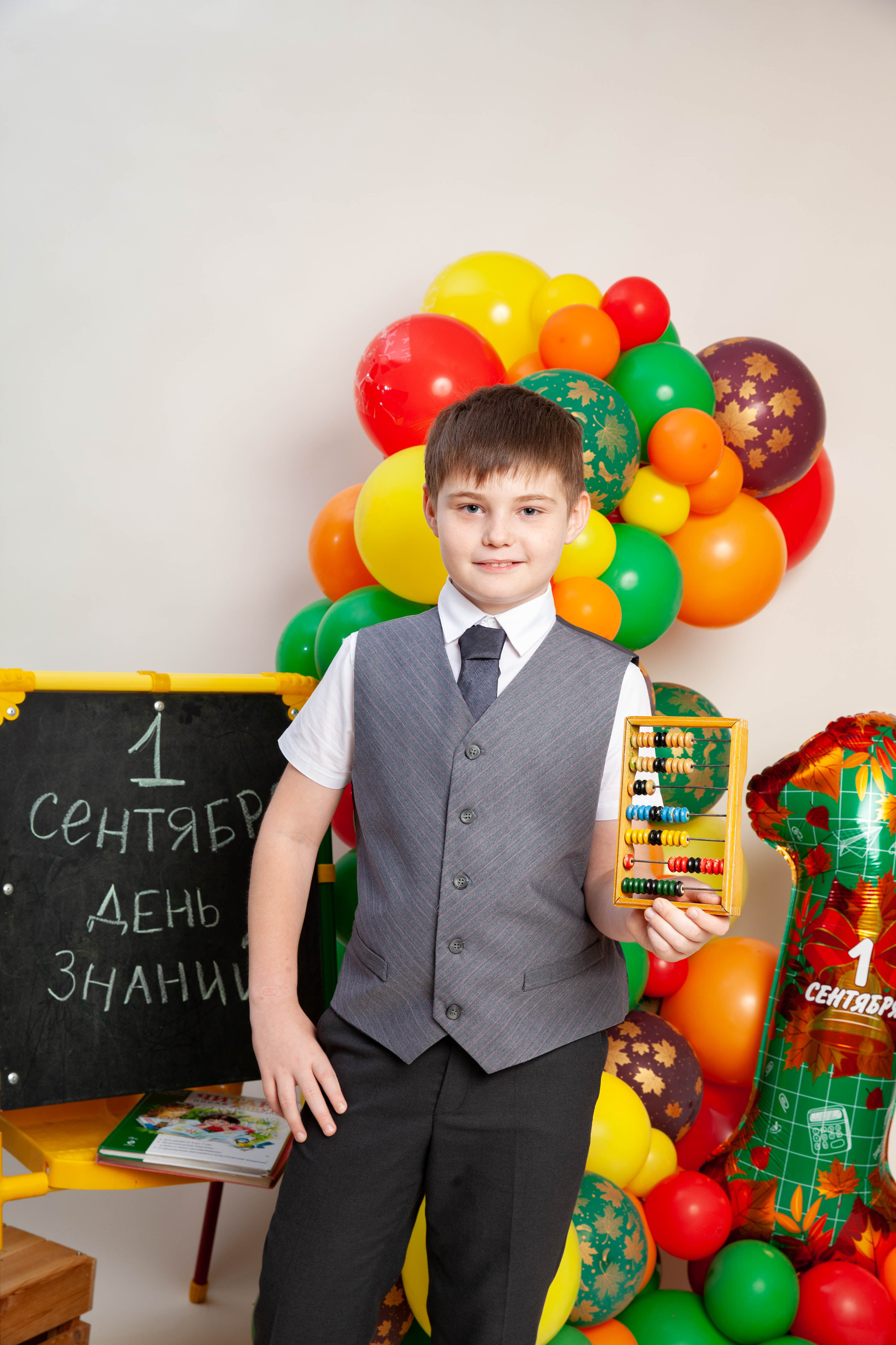 Школьная фотосессия по случаю 1 сентября. Фотограф в Железнодорожном и Балашихе