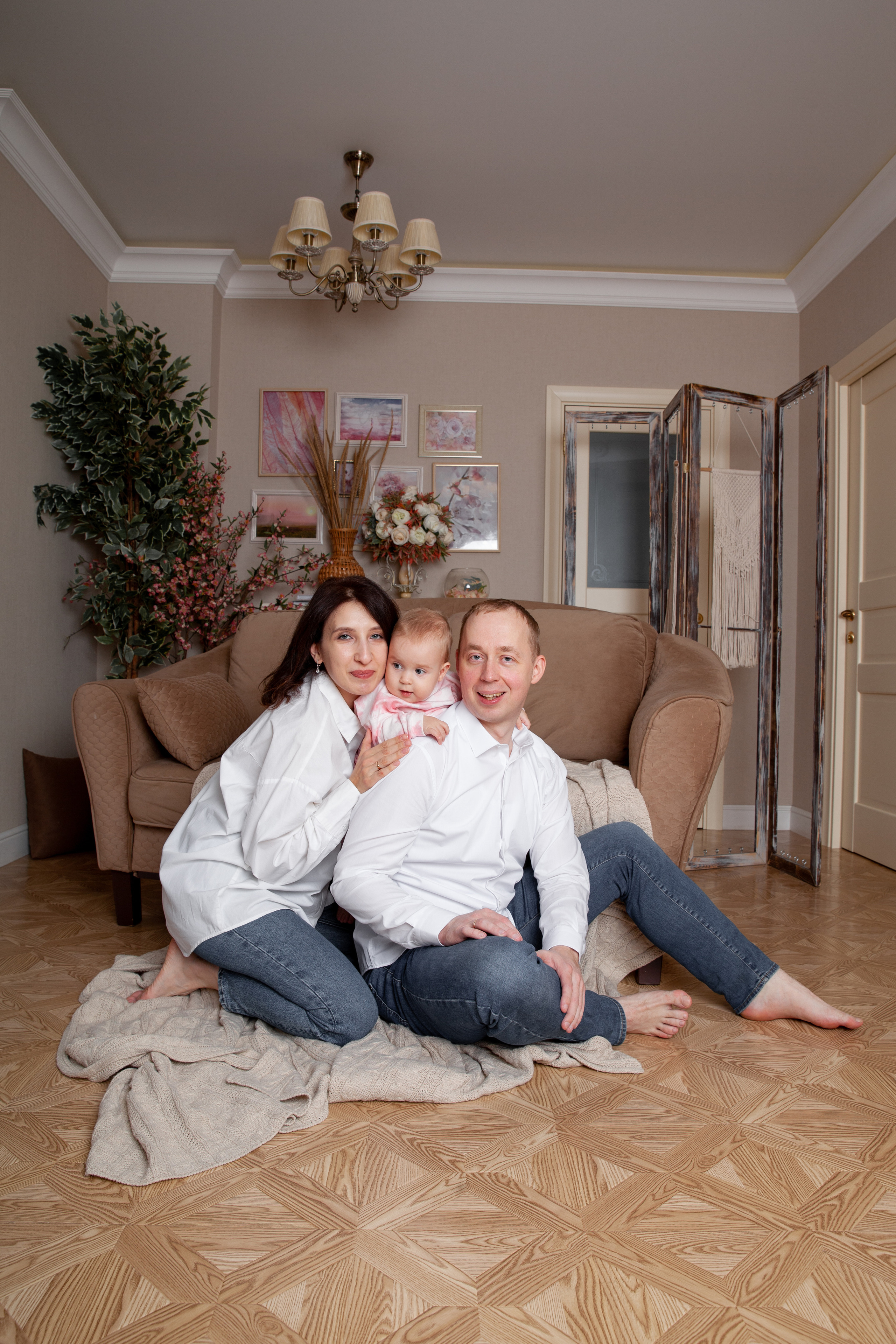 Семейная фотосессия с маленькой Лизой. Фотограф в Железнодорожном и Балашихе