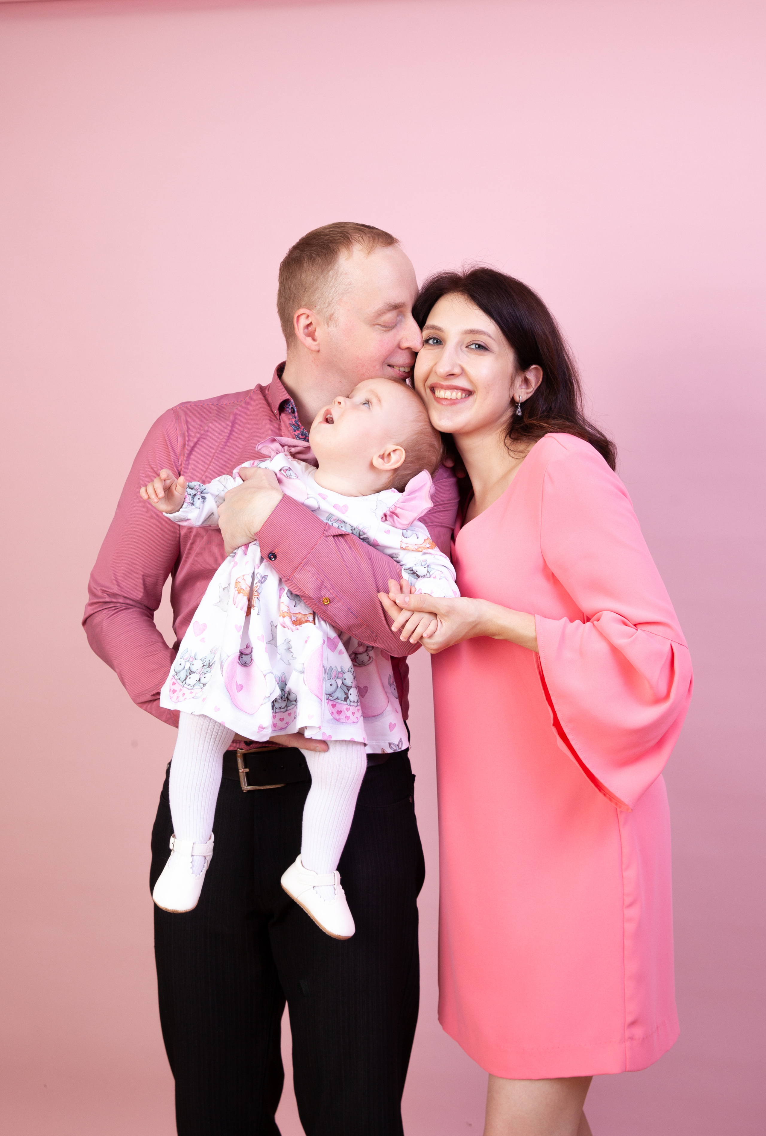 Семейная фотосессия с маленькой Лизой. Фотограф в Железнодорожном и Балашихе