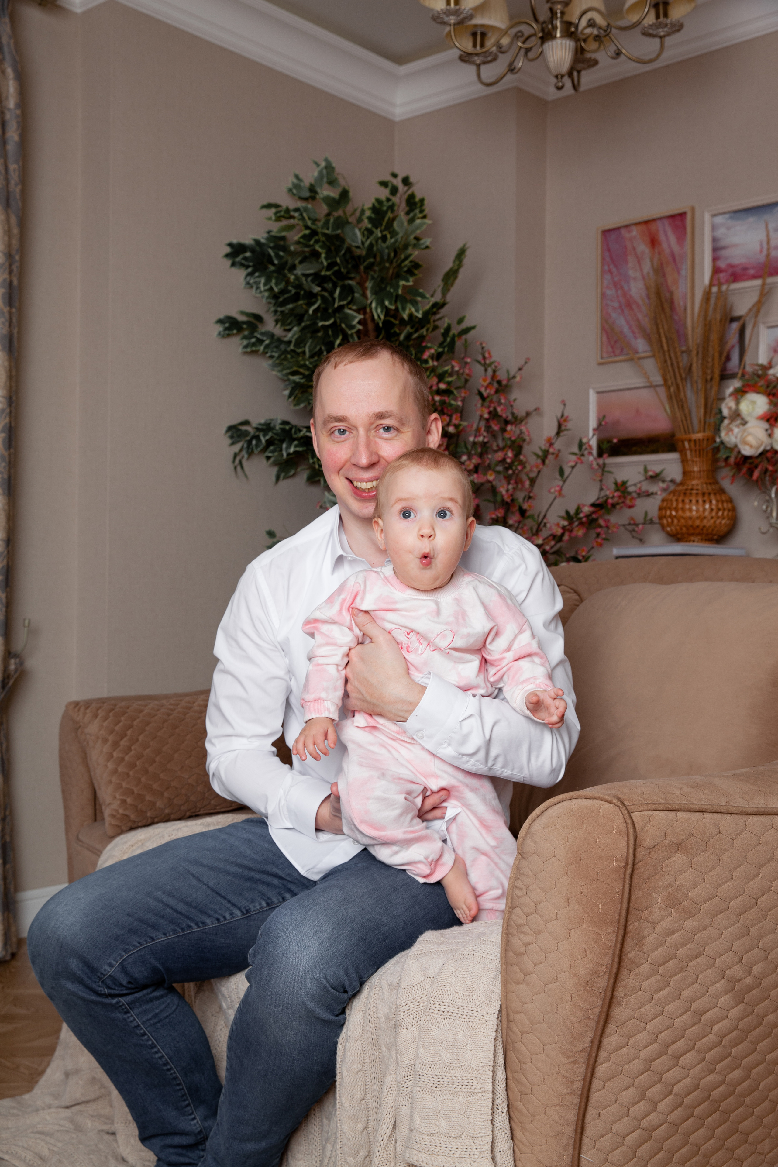 Семейная фотосессия с маленькой Лизой. Фотограф в Железнодорожном и Балашихе