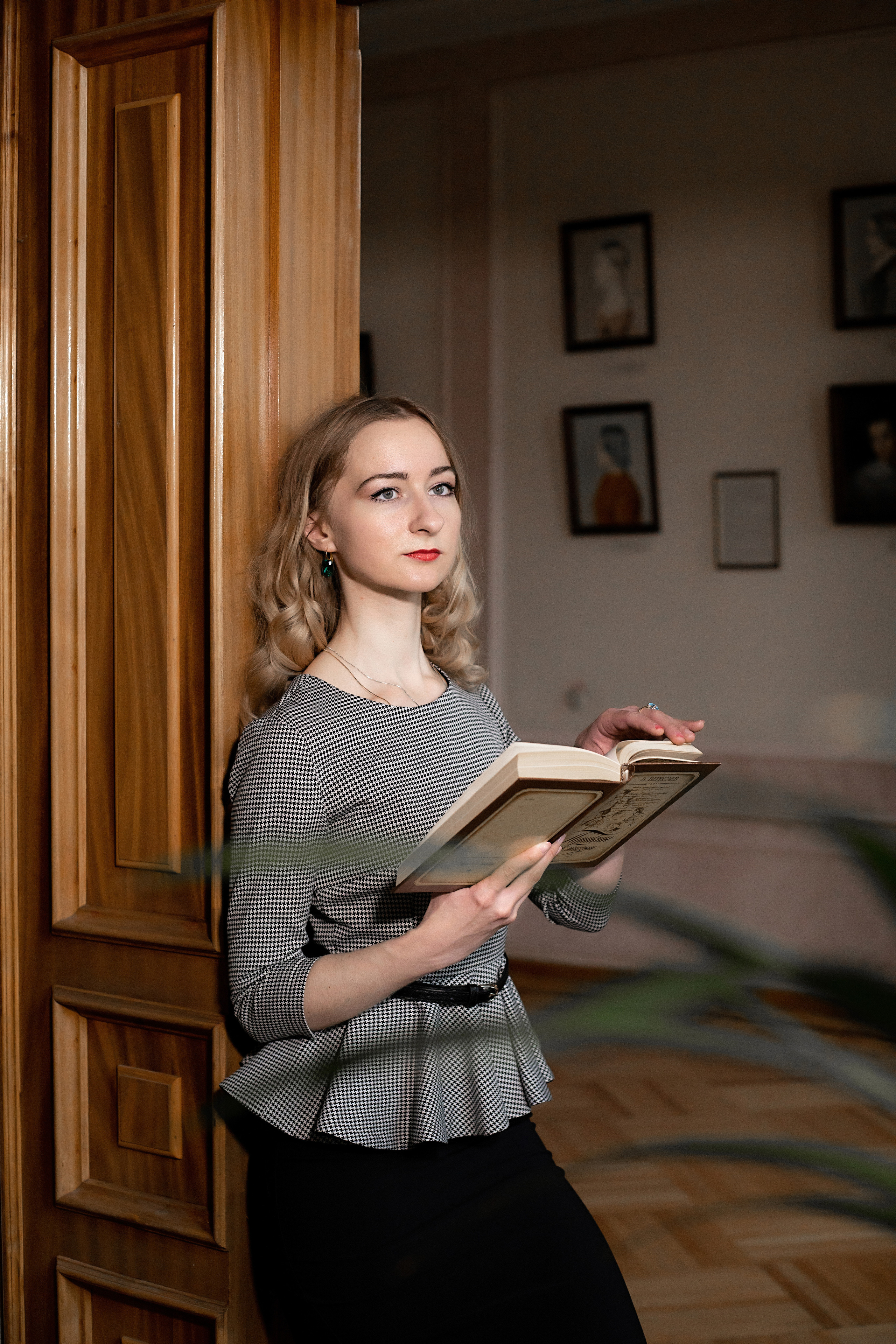 Портретная съемка в библиотеке. Фотограф в Железнодорожном и Балашихе