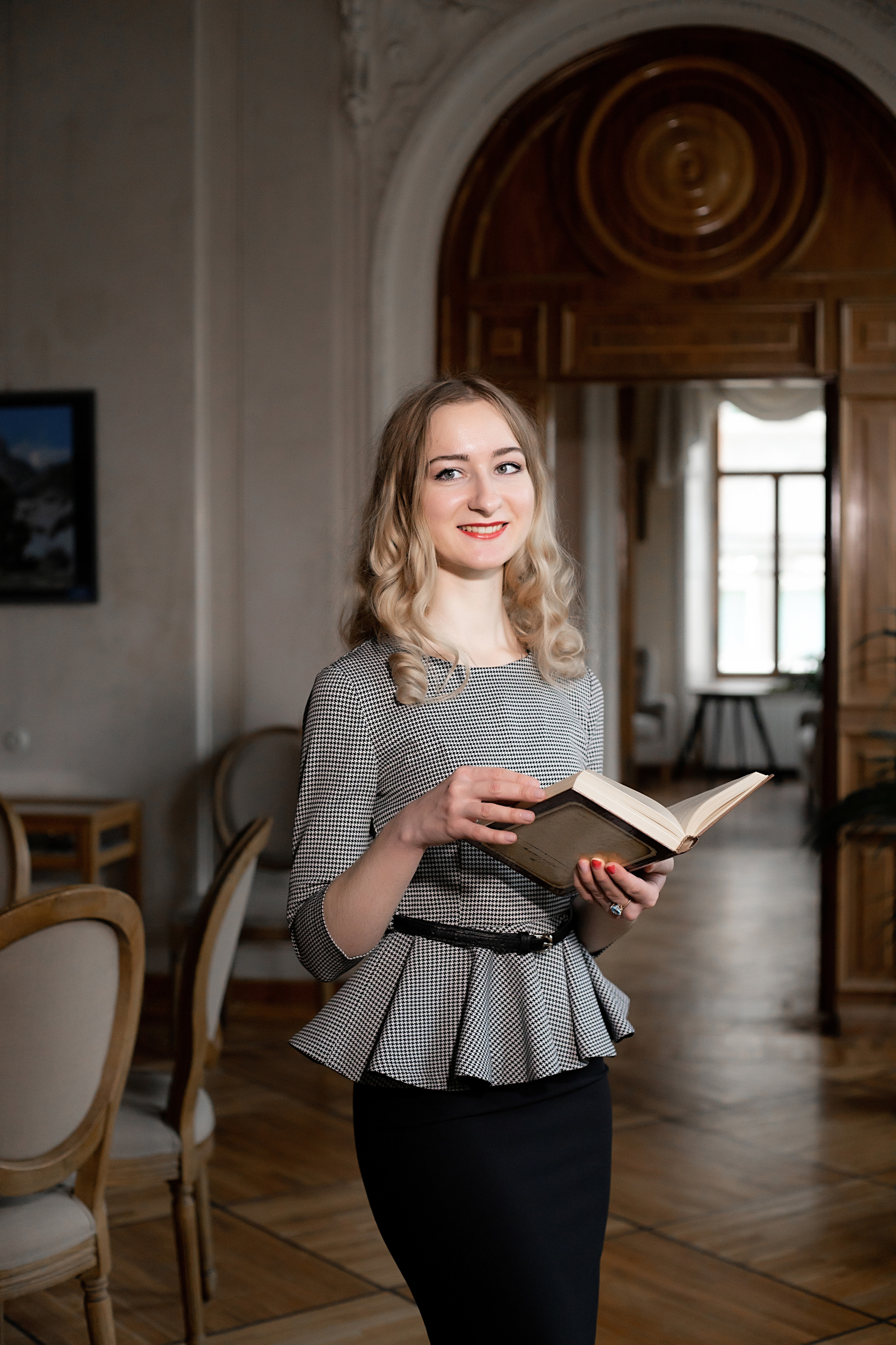 Портретная съемка в библиотеке. Фотограф в Железнодорожном и Балашихе