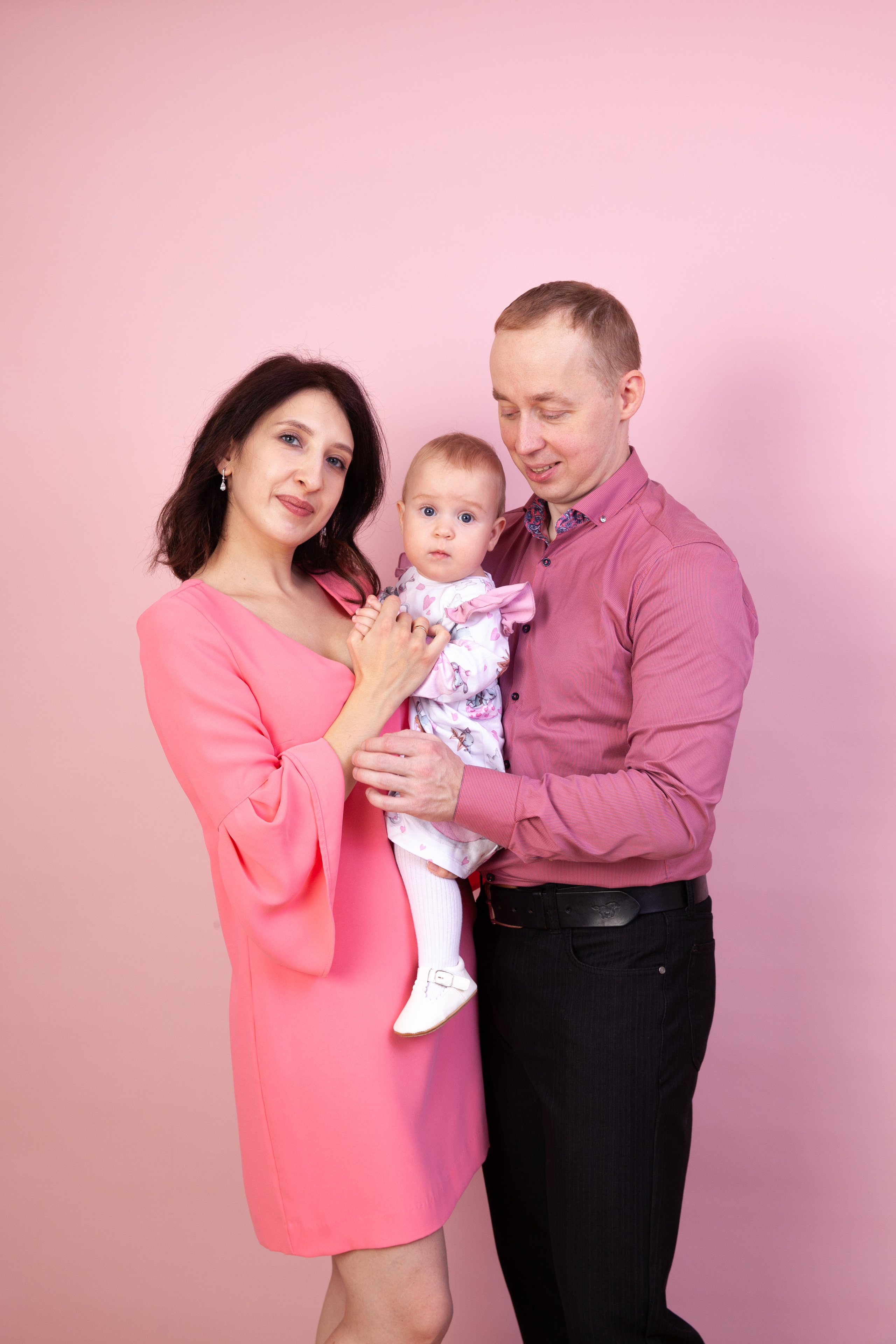 Семейная фотосессия с маленькой Лизой. Фотограф в Железнодорожном и Балашихе