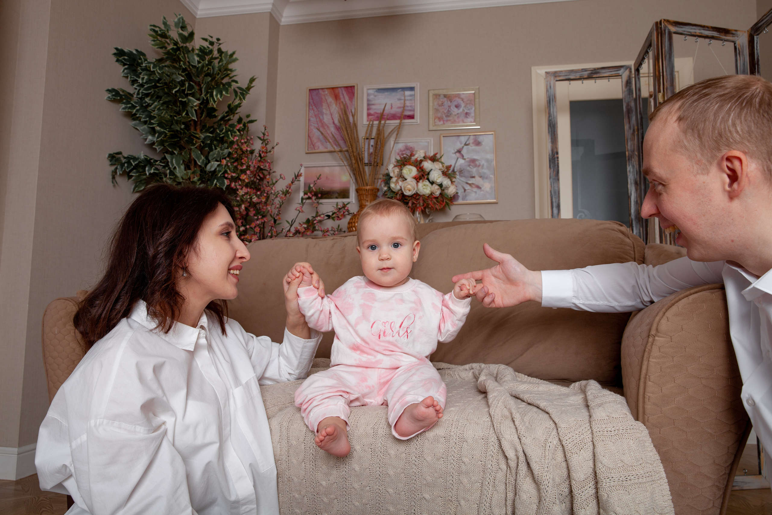 Семейная фотосессия с маленькой Лизой. Фотограф в Железнодорожном и Балашихе