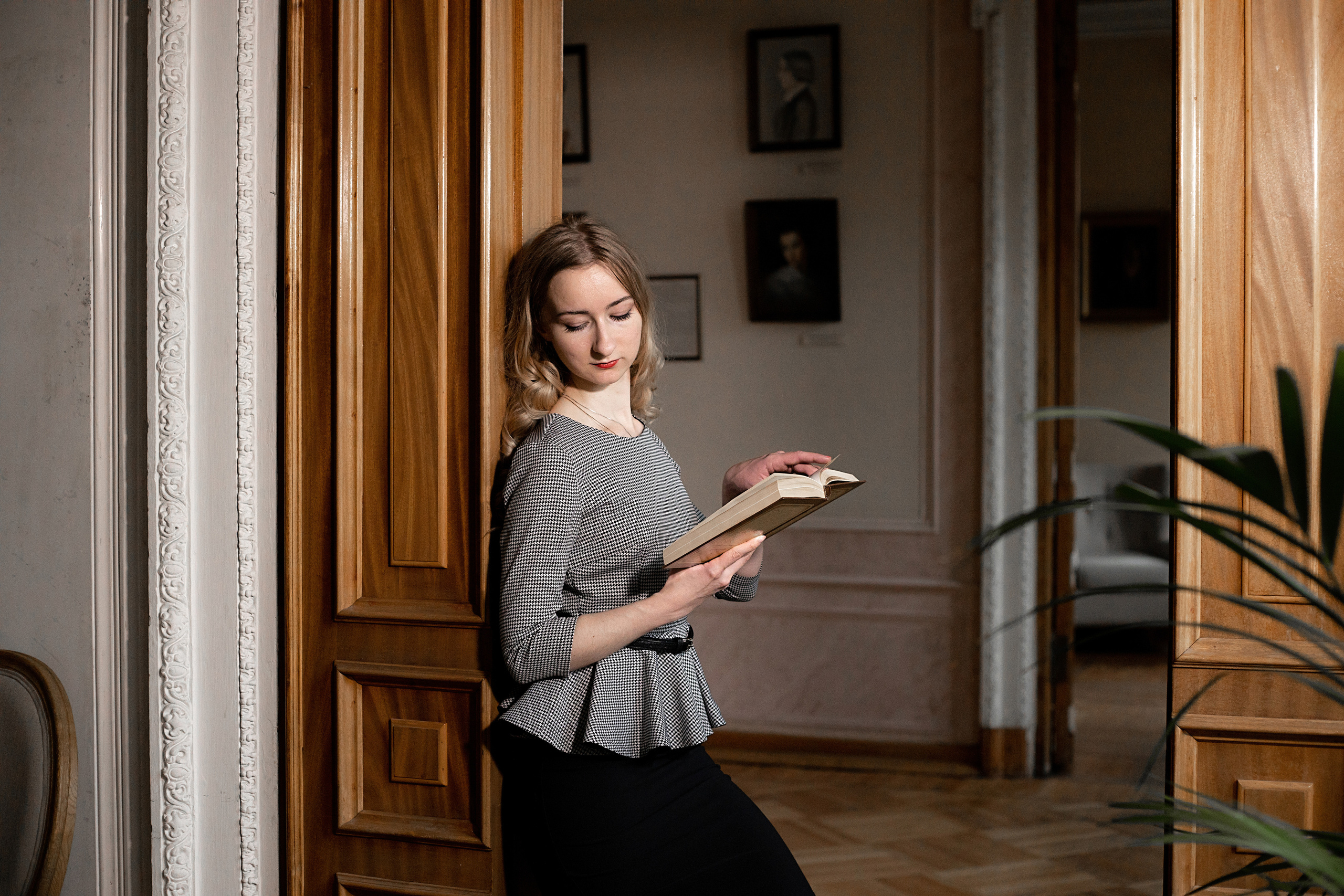 Портретная съемка в библиотеке. Фотограф в Железнодорожном и Балашихе