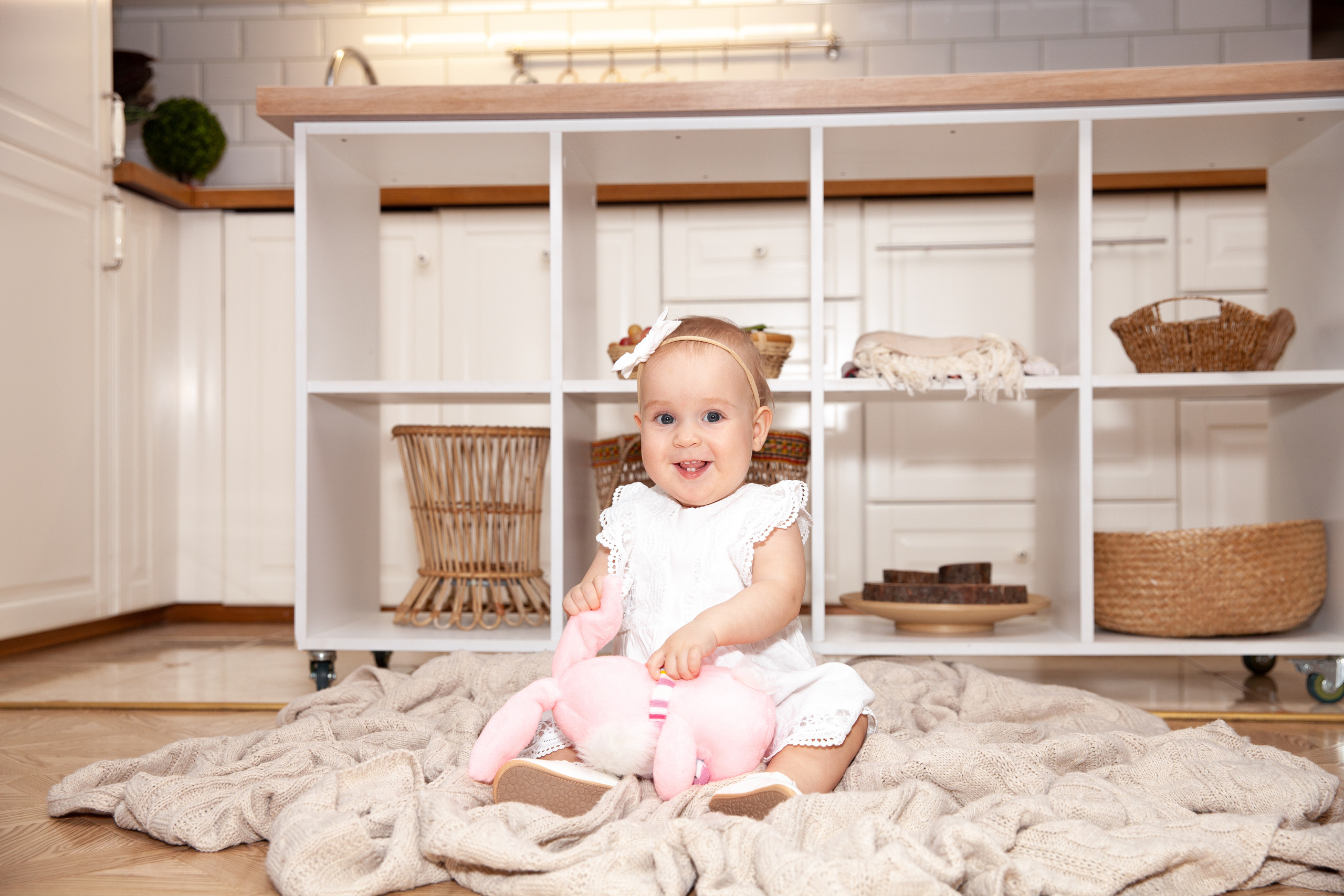 Семейная фотосессия с маленькой Лизой. Фотограф в Железнодорожном и Балашихе