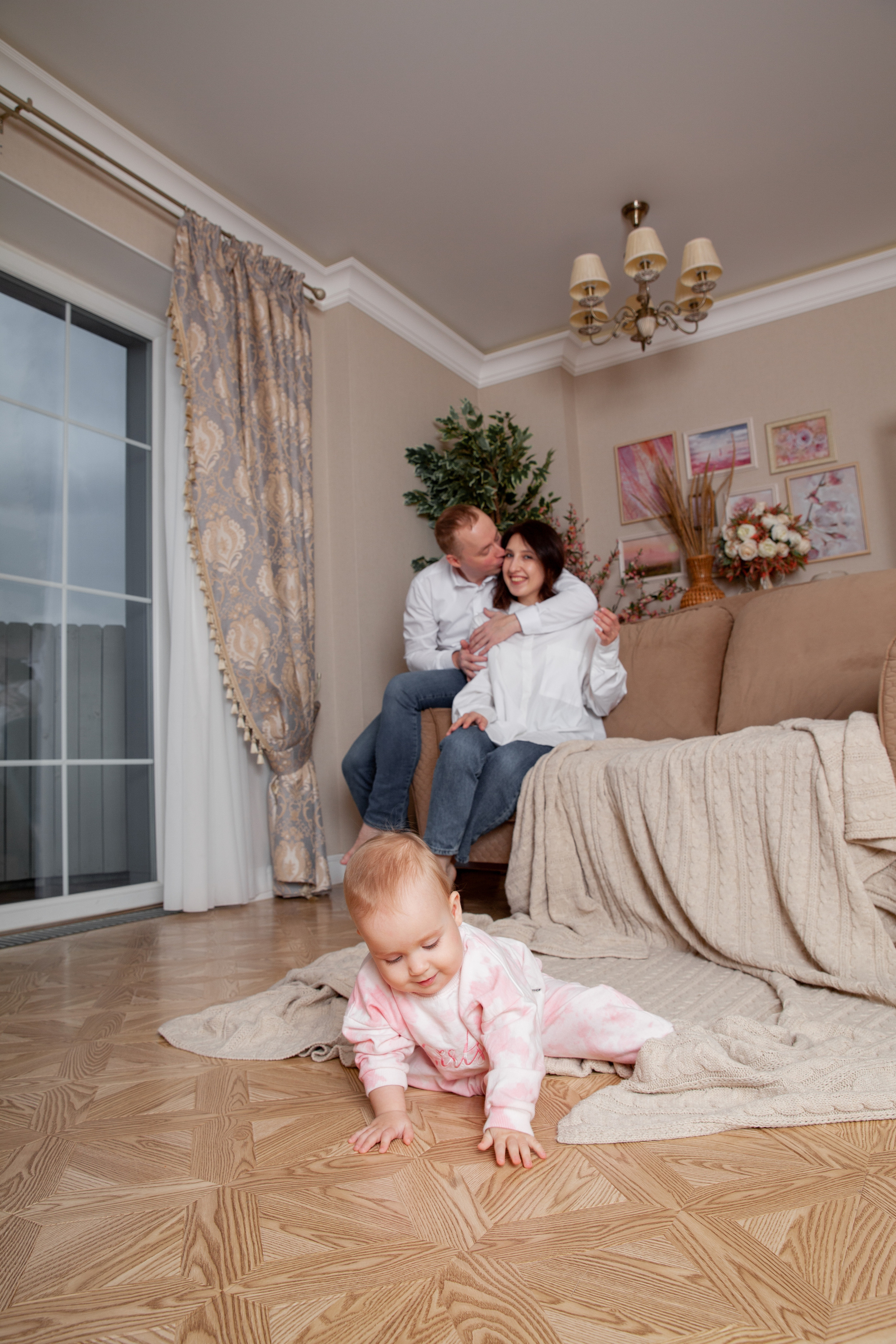 Семейная фотосессия с маленькой Лизой. Фотограф в Железнодорожном и Балашихе