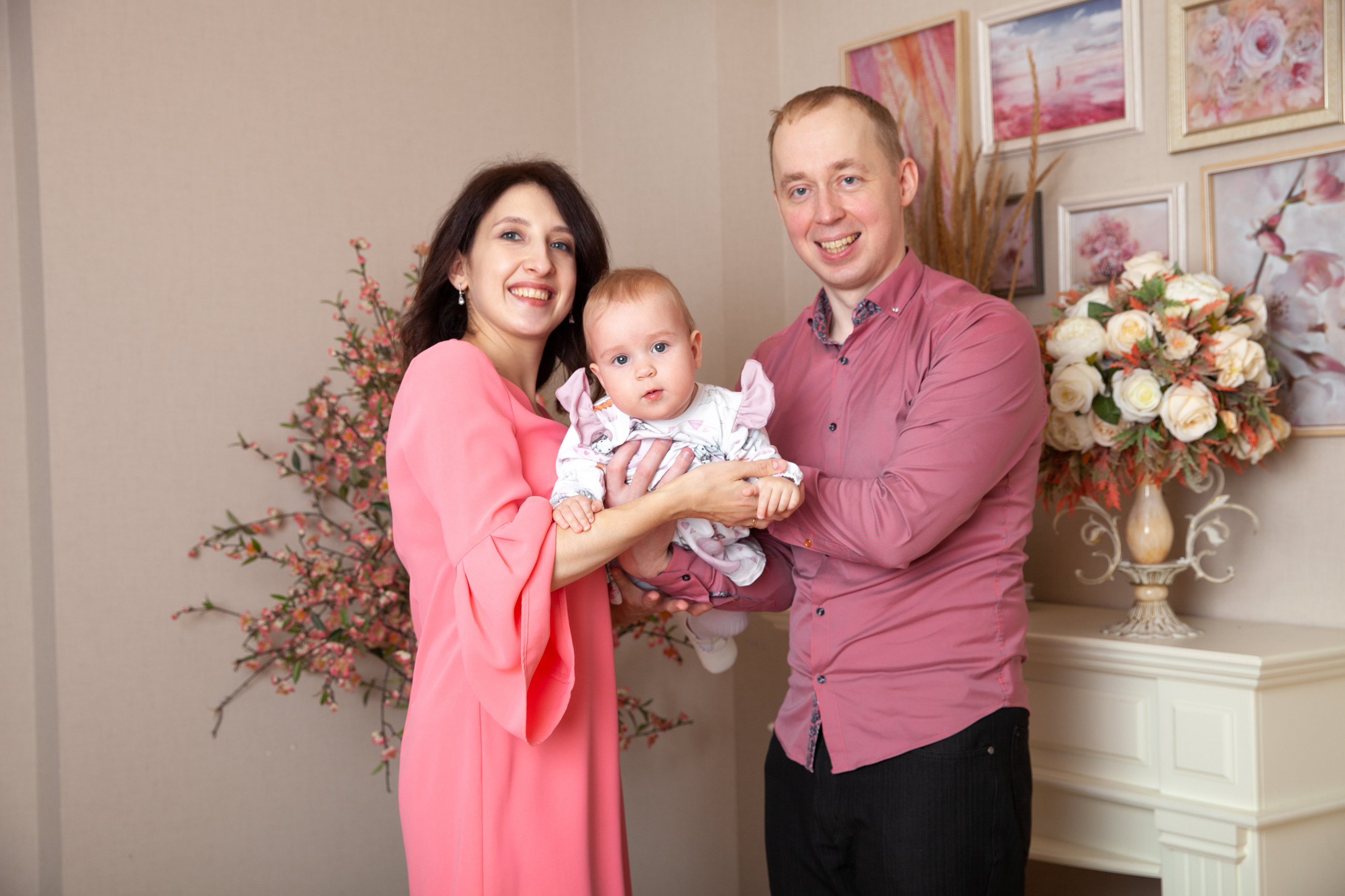 Семейная фотосессия с маленькой Лизой. Фотограф в Железнодорожном и Балашихе