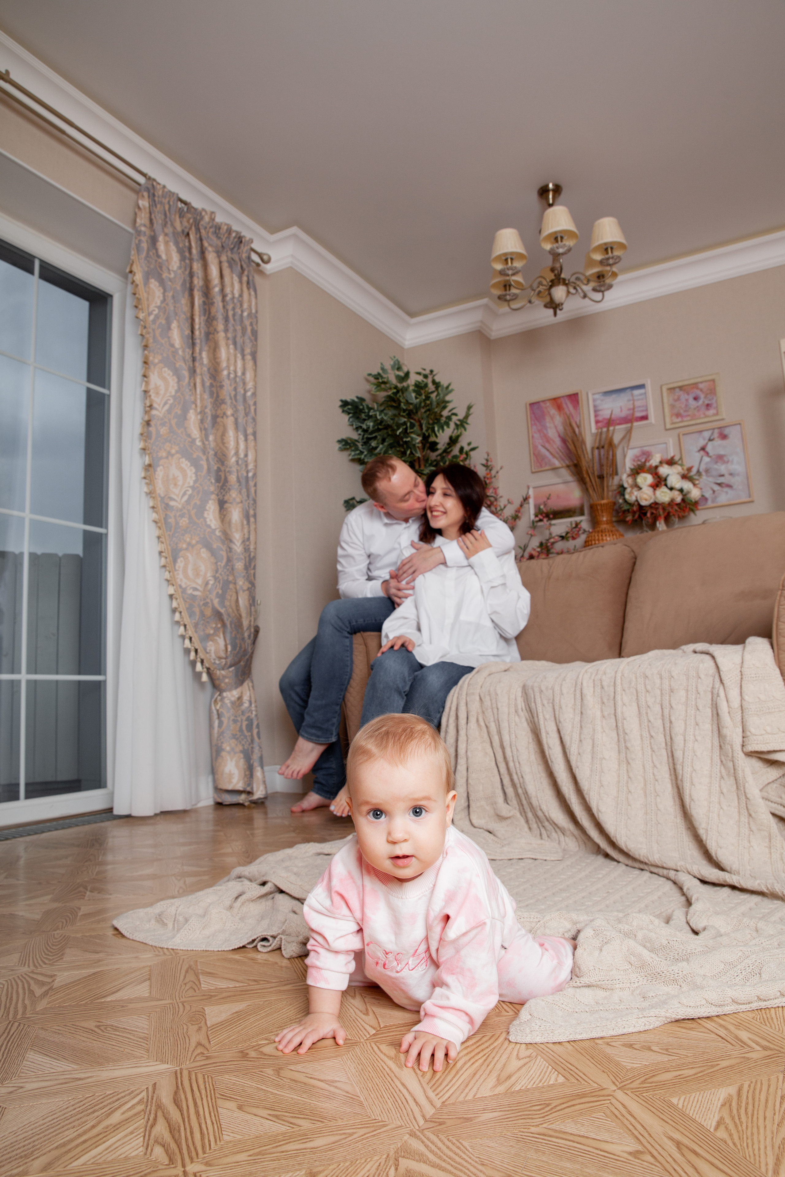 Семейная фотосессия с маленькой Лизой. Фотограф в Железнодорожном и Балашихе