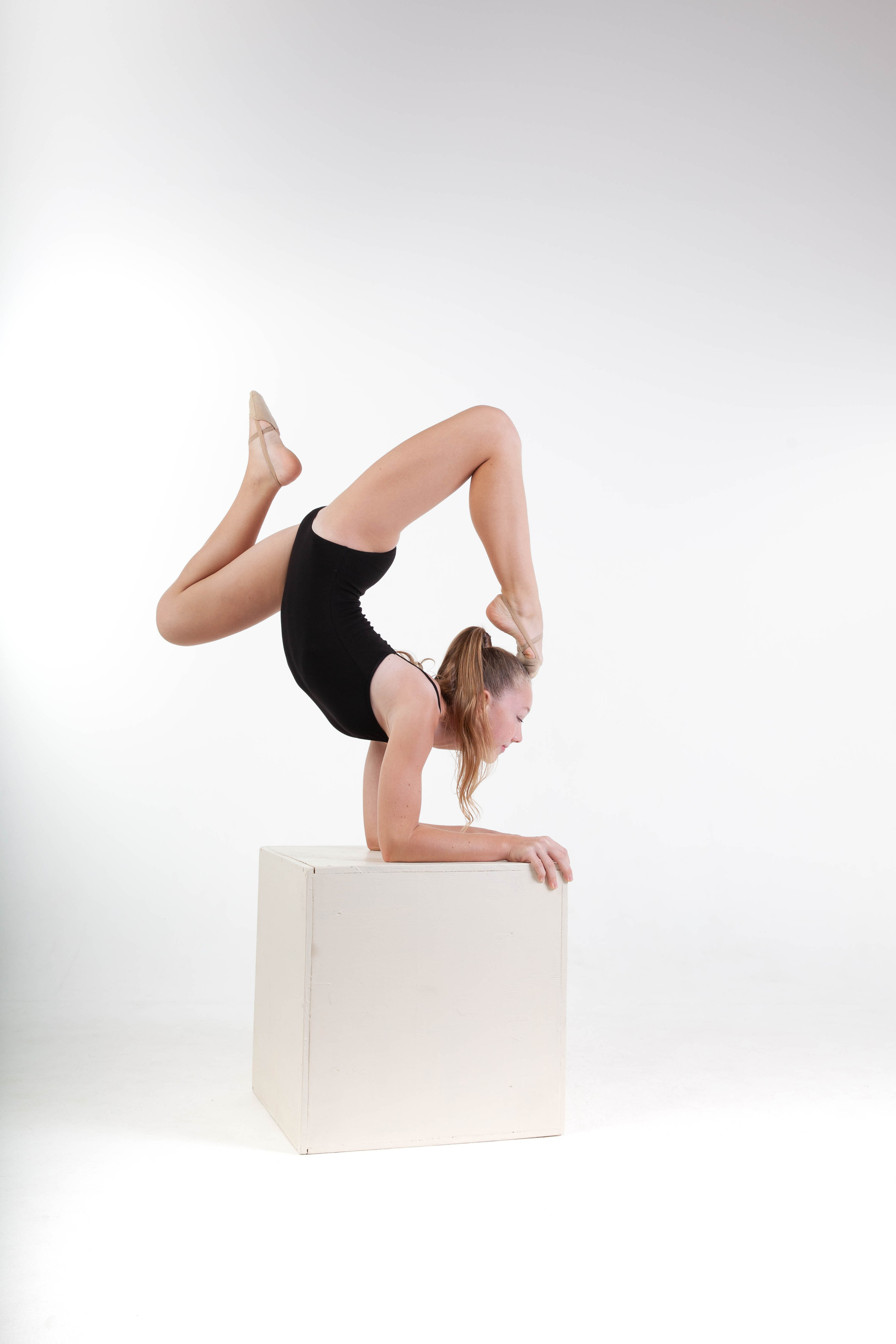 Фотосессия портфолио для гимнасток. Фотограф в Железнодорожном и Балашихе