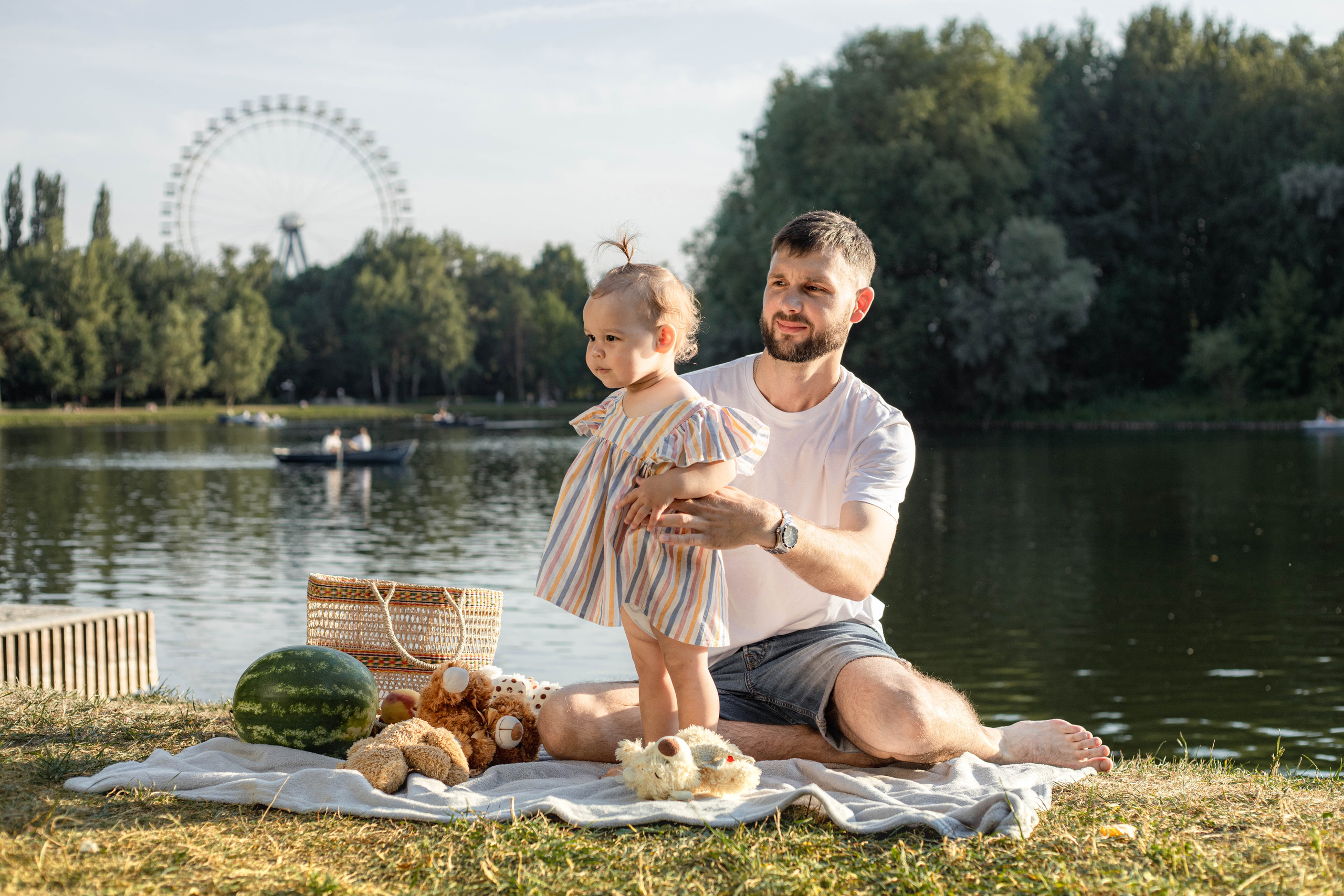 Семейная фотосессия на закате в Измайловском парке. Фотограф в Железнодорожном и Балашихе