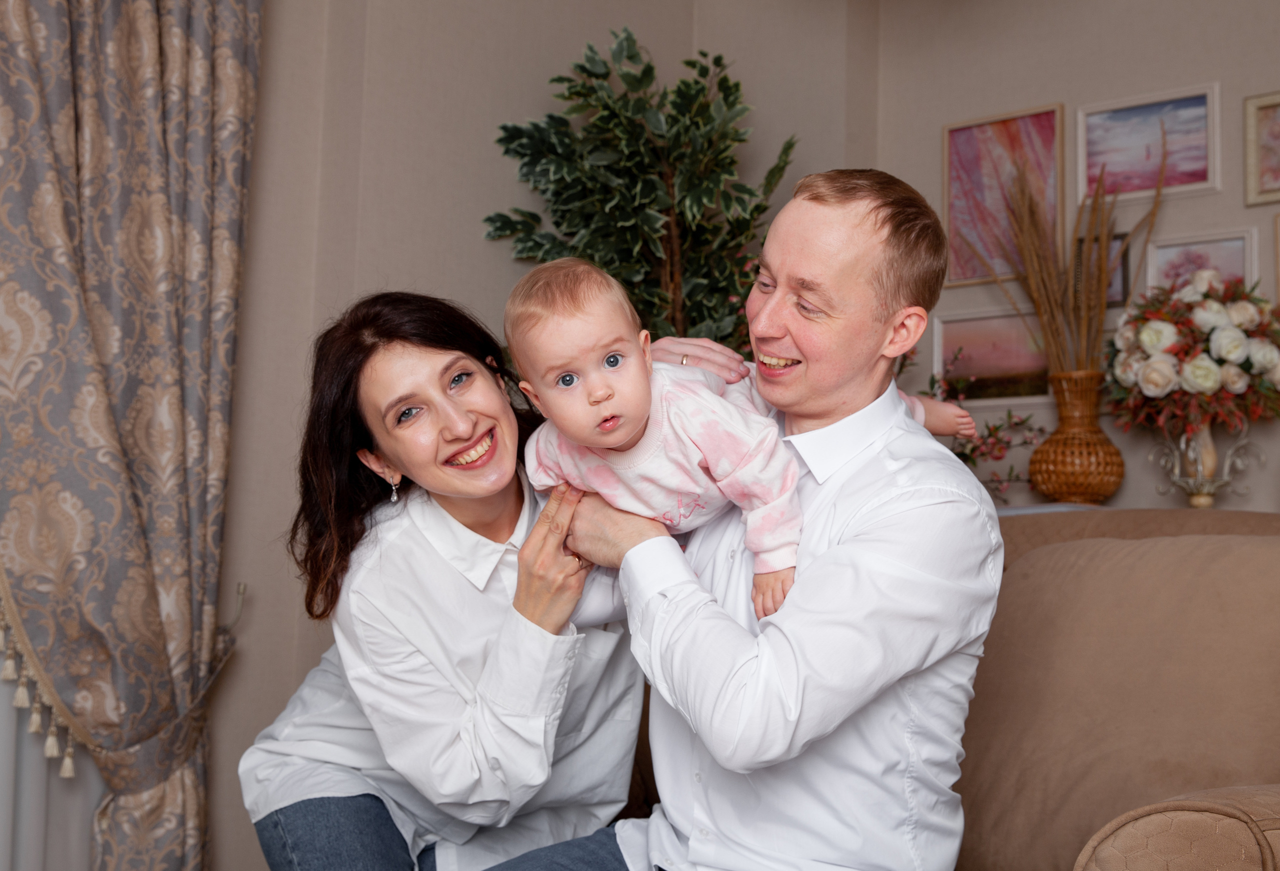 Семейная фотосессия с маленькой Лизой. Фотограф в Железнодорожном и Балашихе
