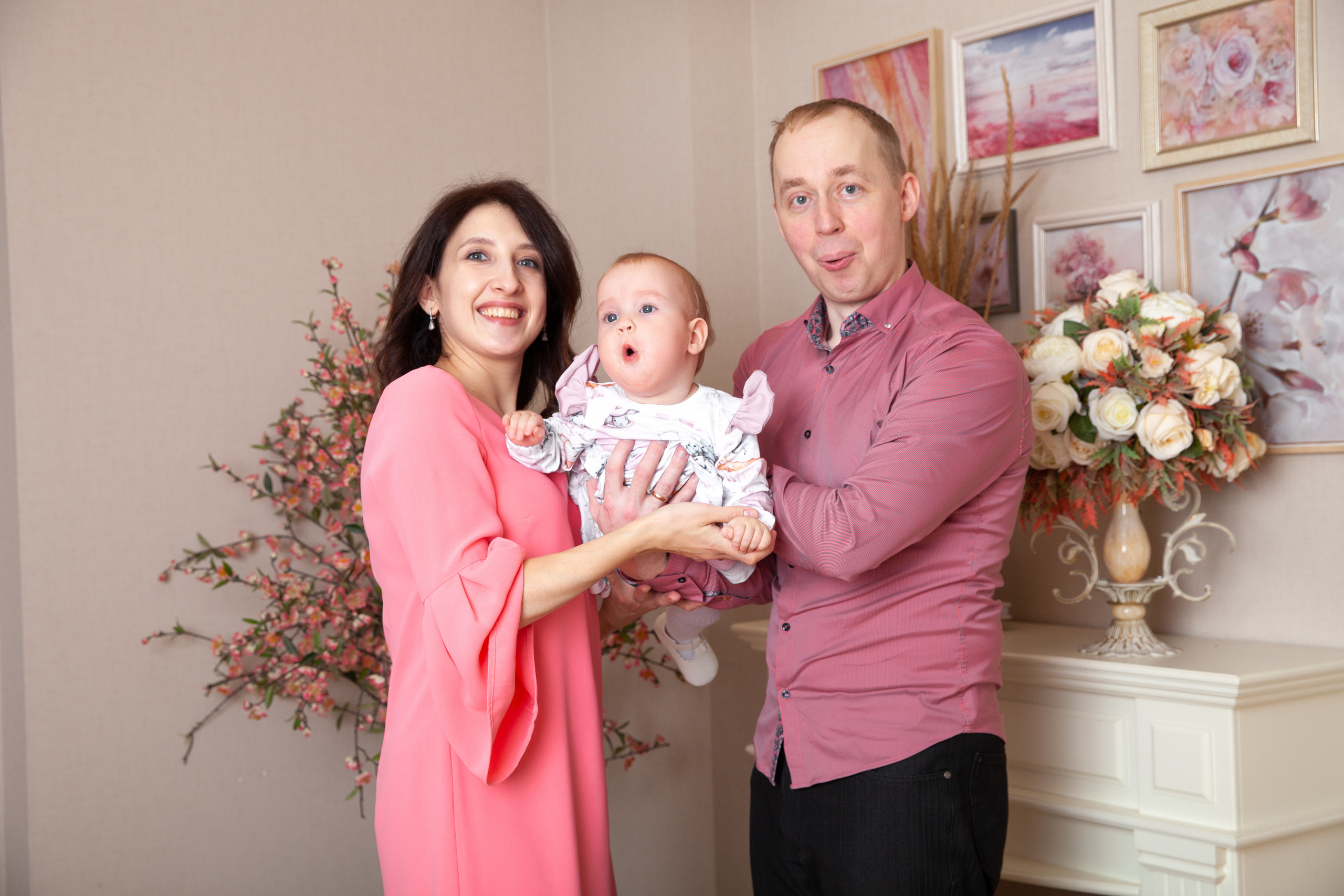 Семейная фотосессия с маленькой Лизой. Фотограф в Железнодорожном и Балашихе