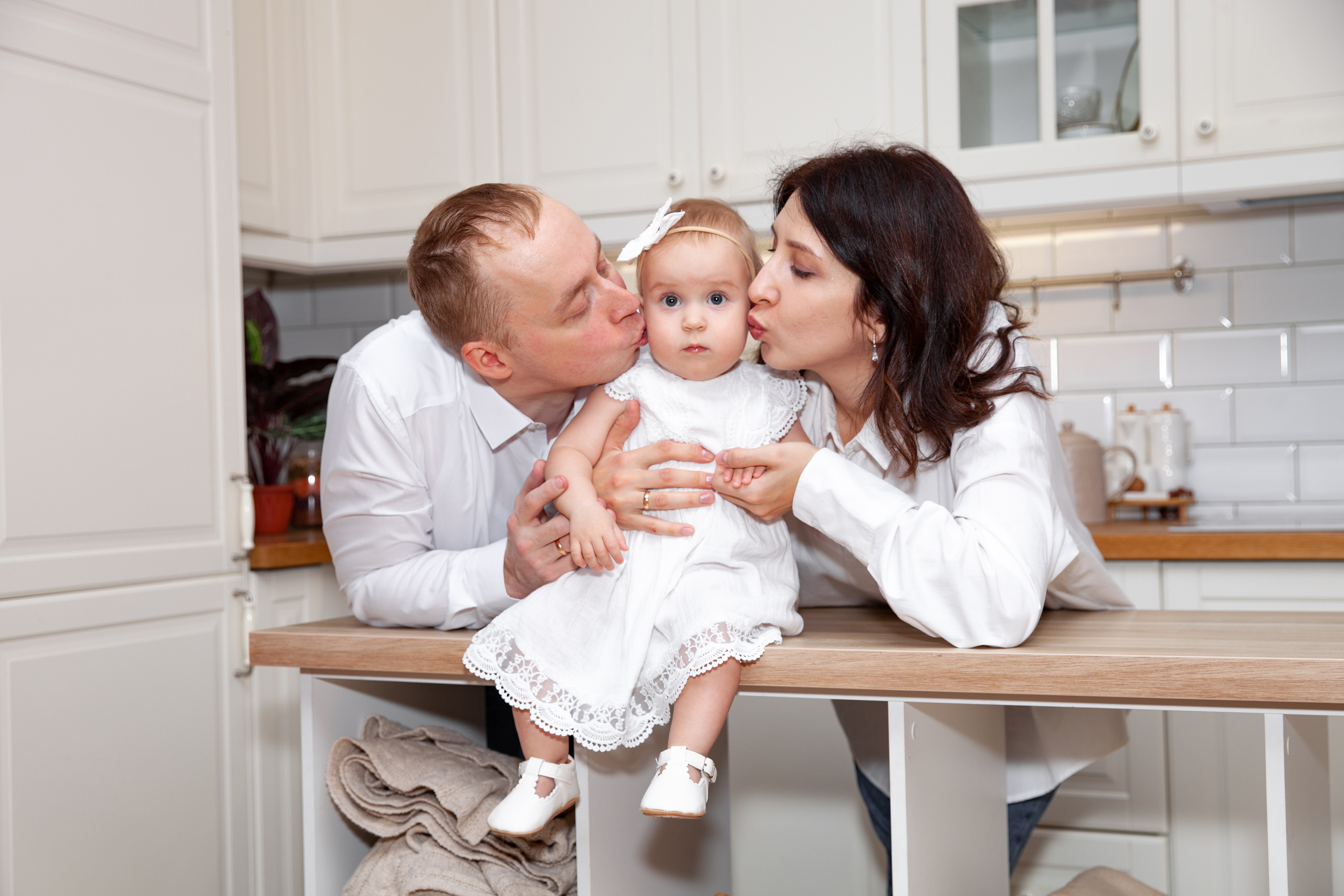 Семейная фотосессия с маленькой Лизой. Фотограф в Железнодорожном и Балашихе