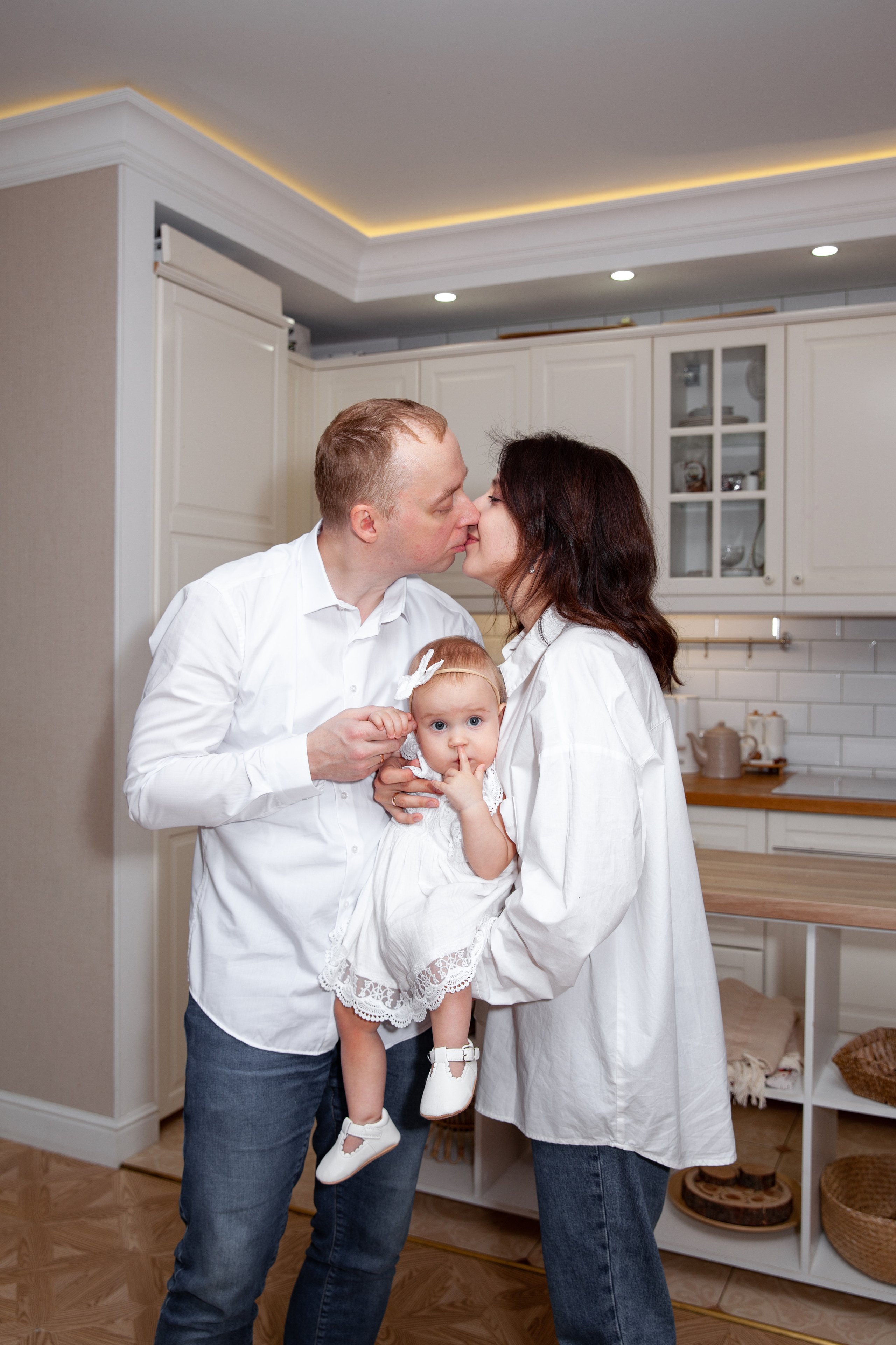 Семейная фотосессия с маленькой Лизой. Фотограф в Железнодорожном и Балашихе