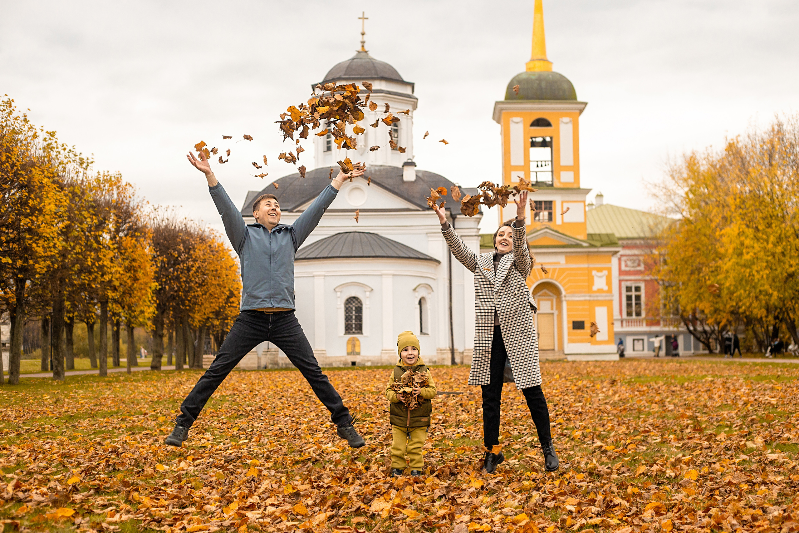 Семейная фотосессия в парке Кусково. Фотограф в Железнодорожном и Балашихе