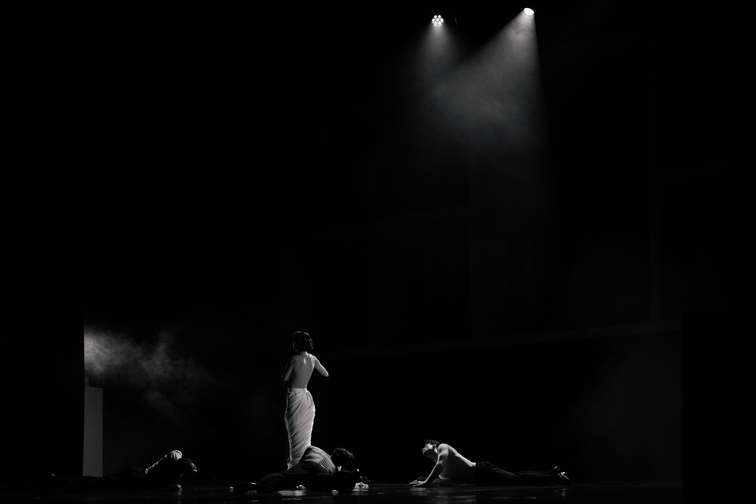 Гранатовый — пластический спектакль. Фотограф с психологическим образованием