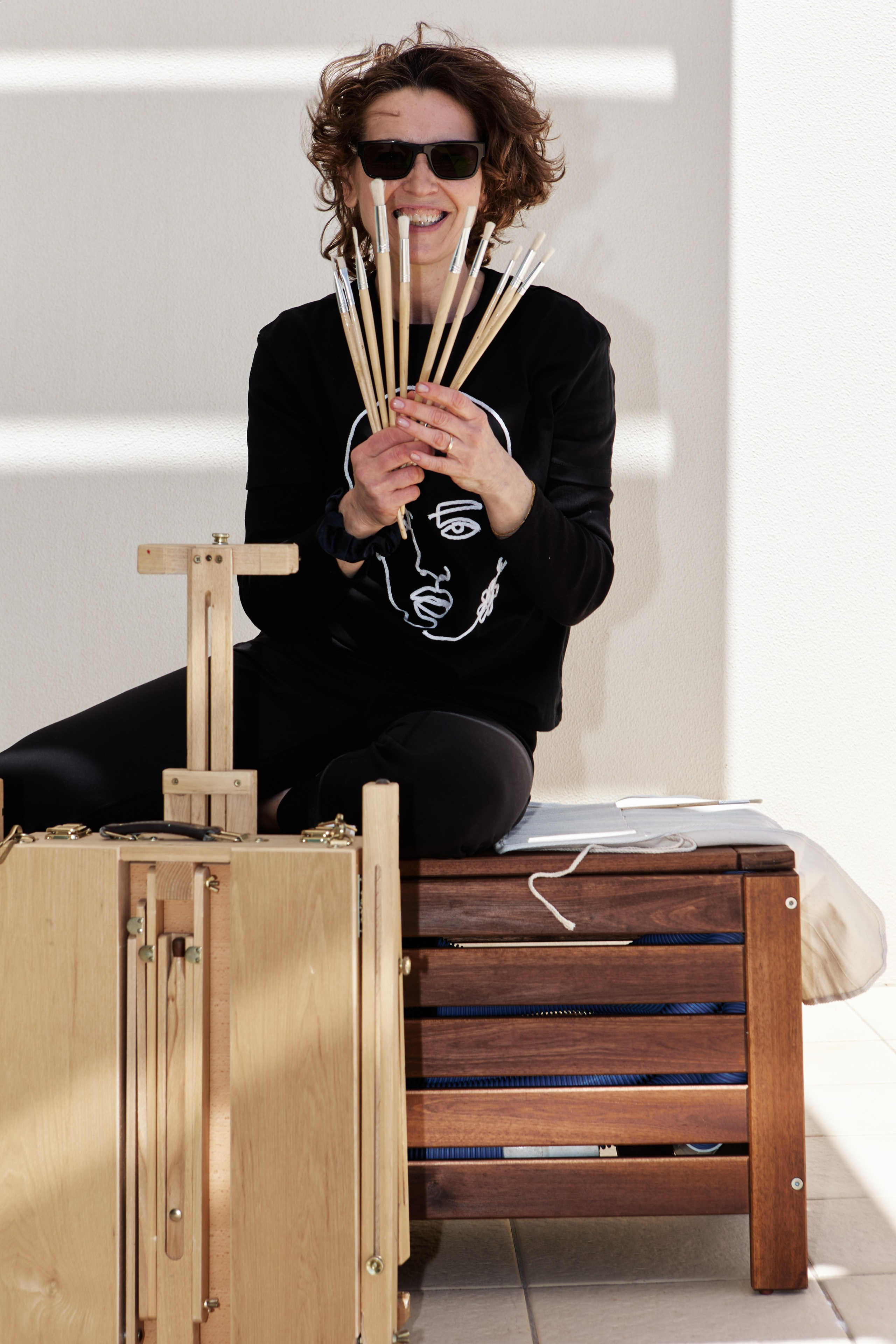 Sasha Morgunovskaya, painter. Maria Poleshchuk, commercial photographer in Sydney