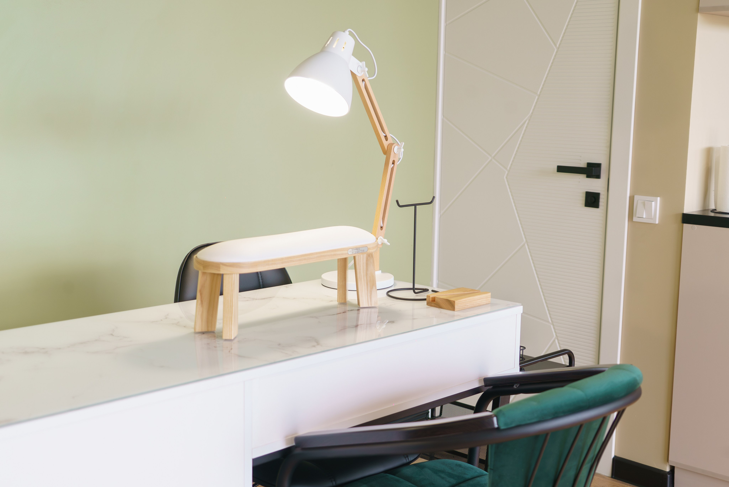 Профессиональная интерьерная фото и видео съемка студий красоты Яркая интерьерная фотосъемка для бьюти-коворкинга и студий. Шедевры для Вас! Фотограф и Видеограф в Краснодаре Пахиев Руслан