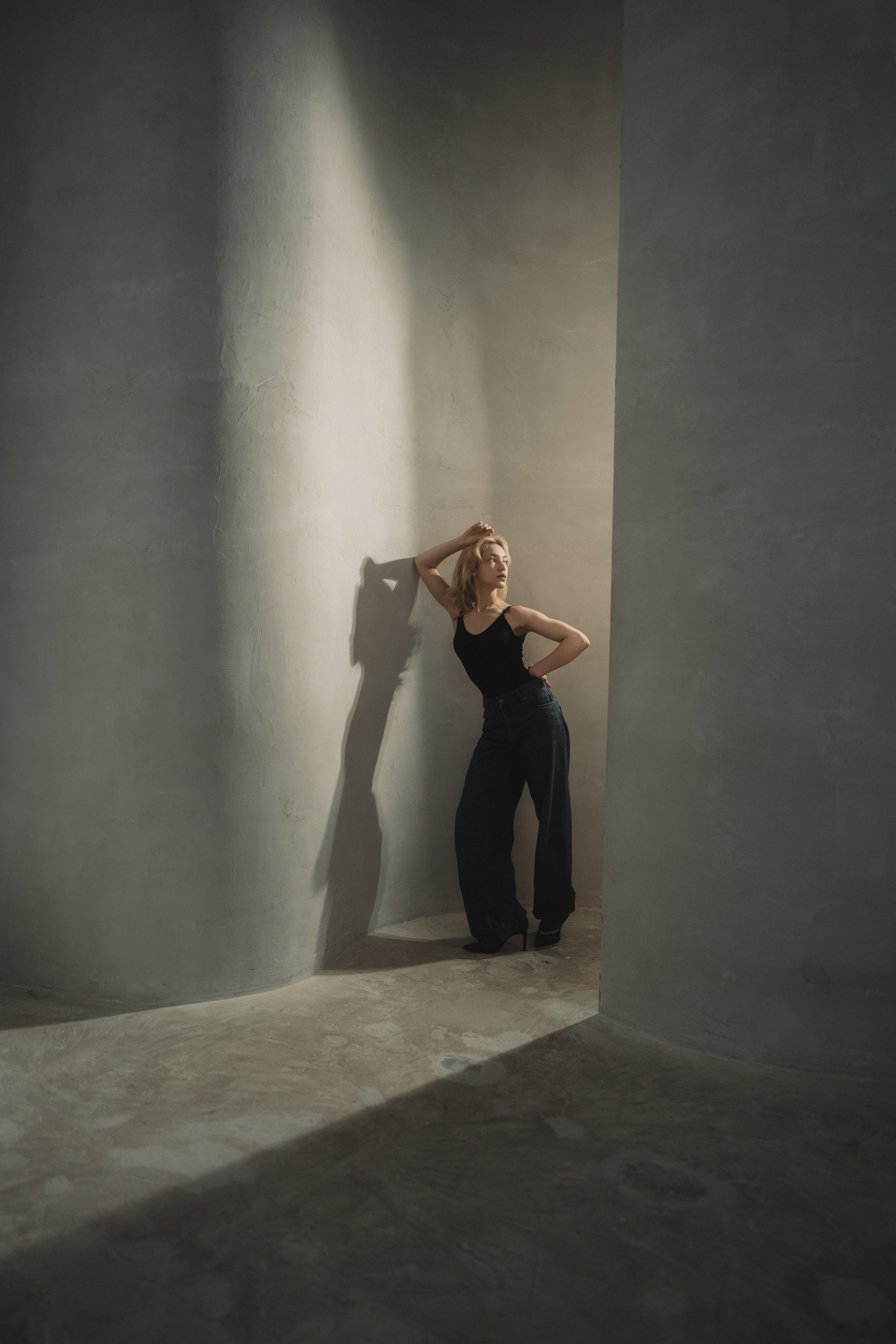 Portrait photo shoot with Alena at the Svet studio, Kazan — Anton Avanzato