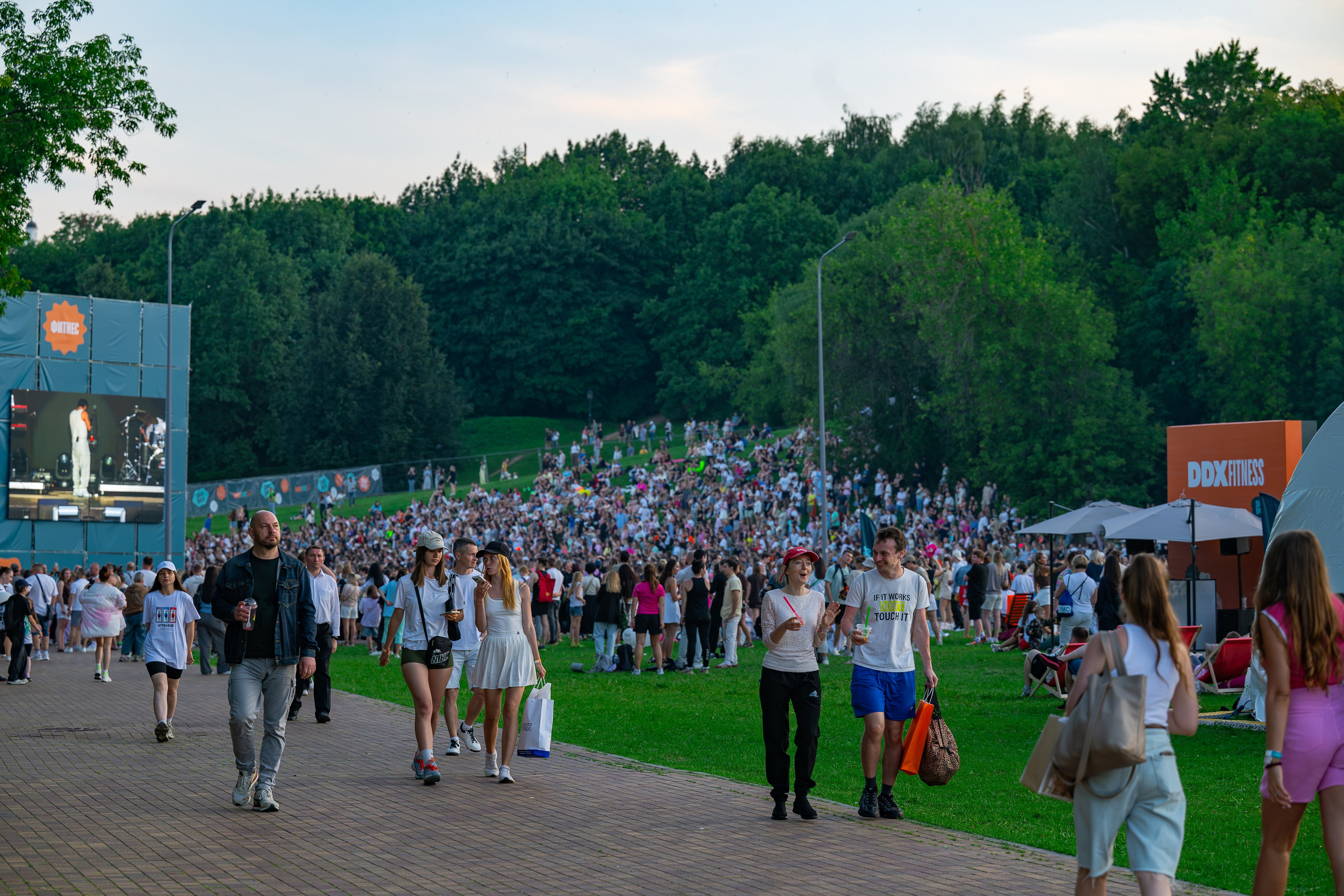 Концерт Jony на «DDX fest». Фотограф.Видеограф. Блажиевская Натали