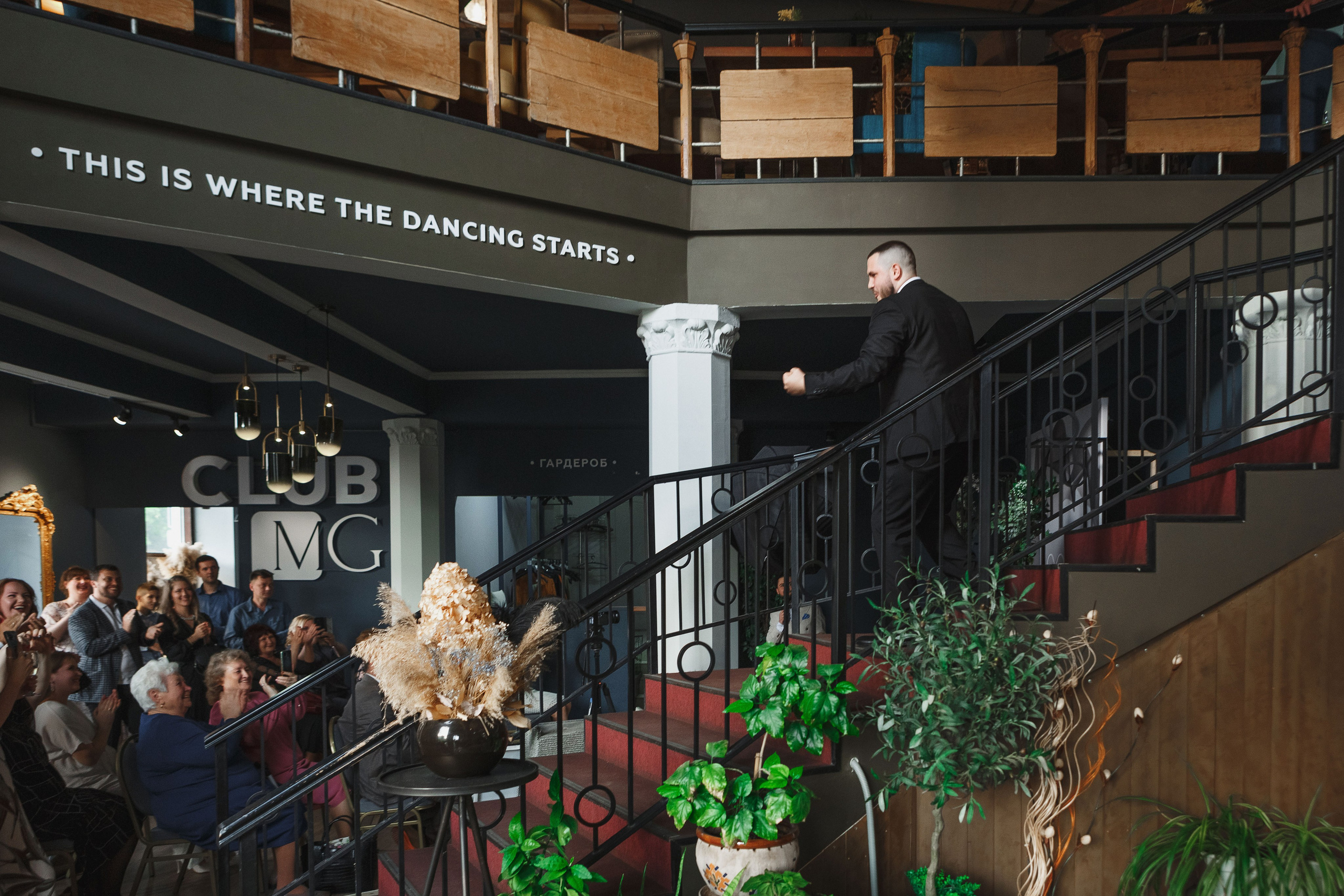 Свадебная фотосессия Саши и Насти в ресторане Чехов Сад, Таганрог. Свадебный и семейный фотограф в Таганроге Бакарюк Антон