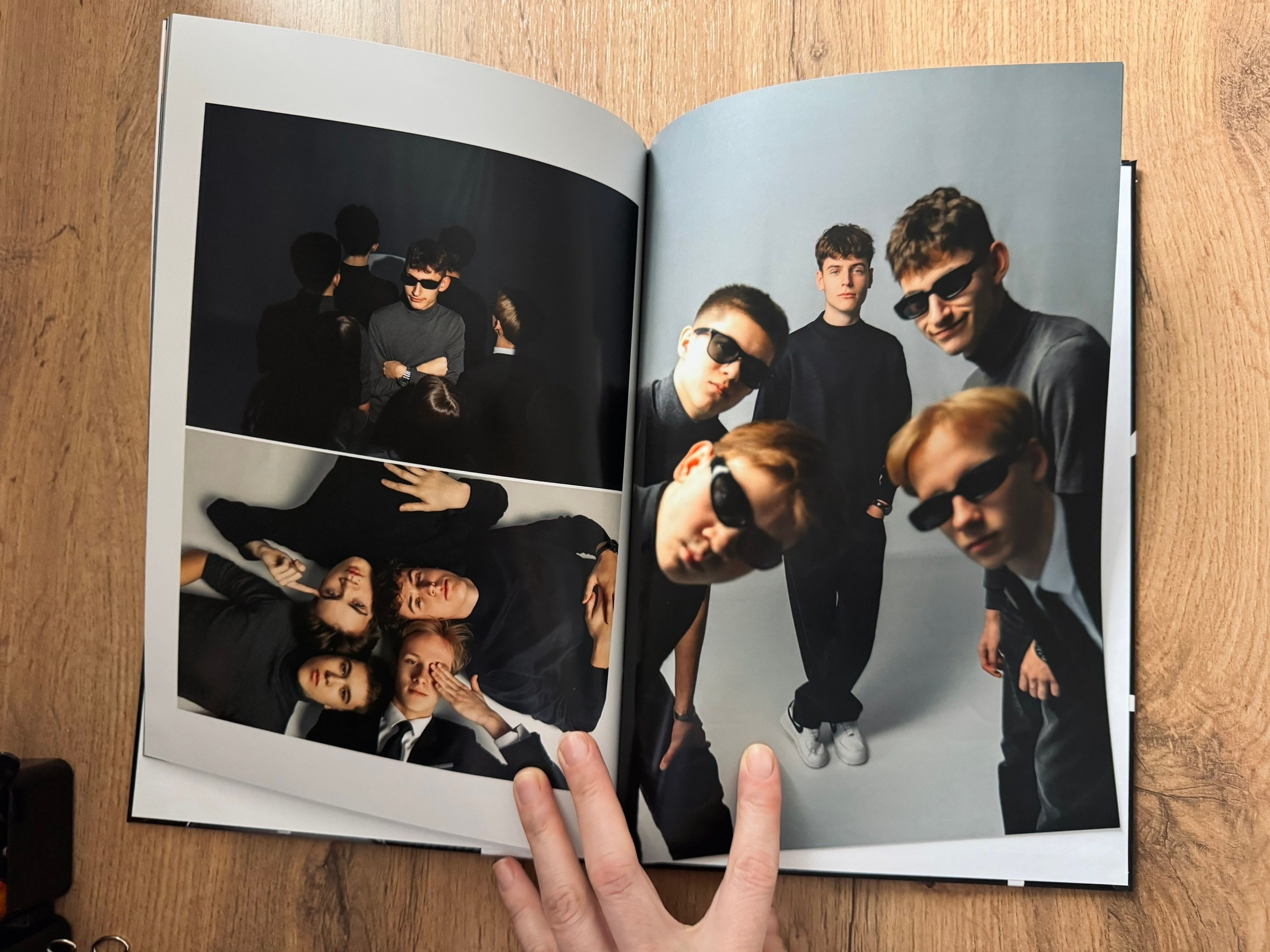 Книга «ИСТОРИЯ В ЛИЦАХ». Школьный фотограф Мария Родькина. Рузаевка и Саранск. Выпускные альбомы
