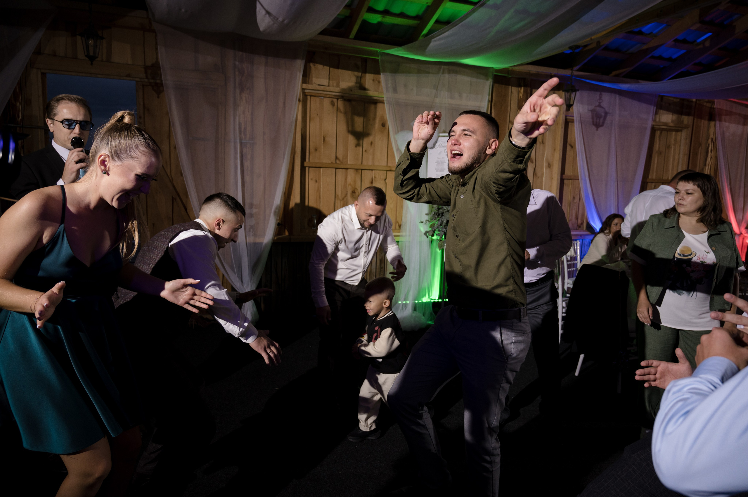 Максим и Анастасия. Свадебный и Семейный фотограф в Абакане, Красноярске