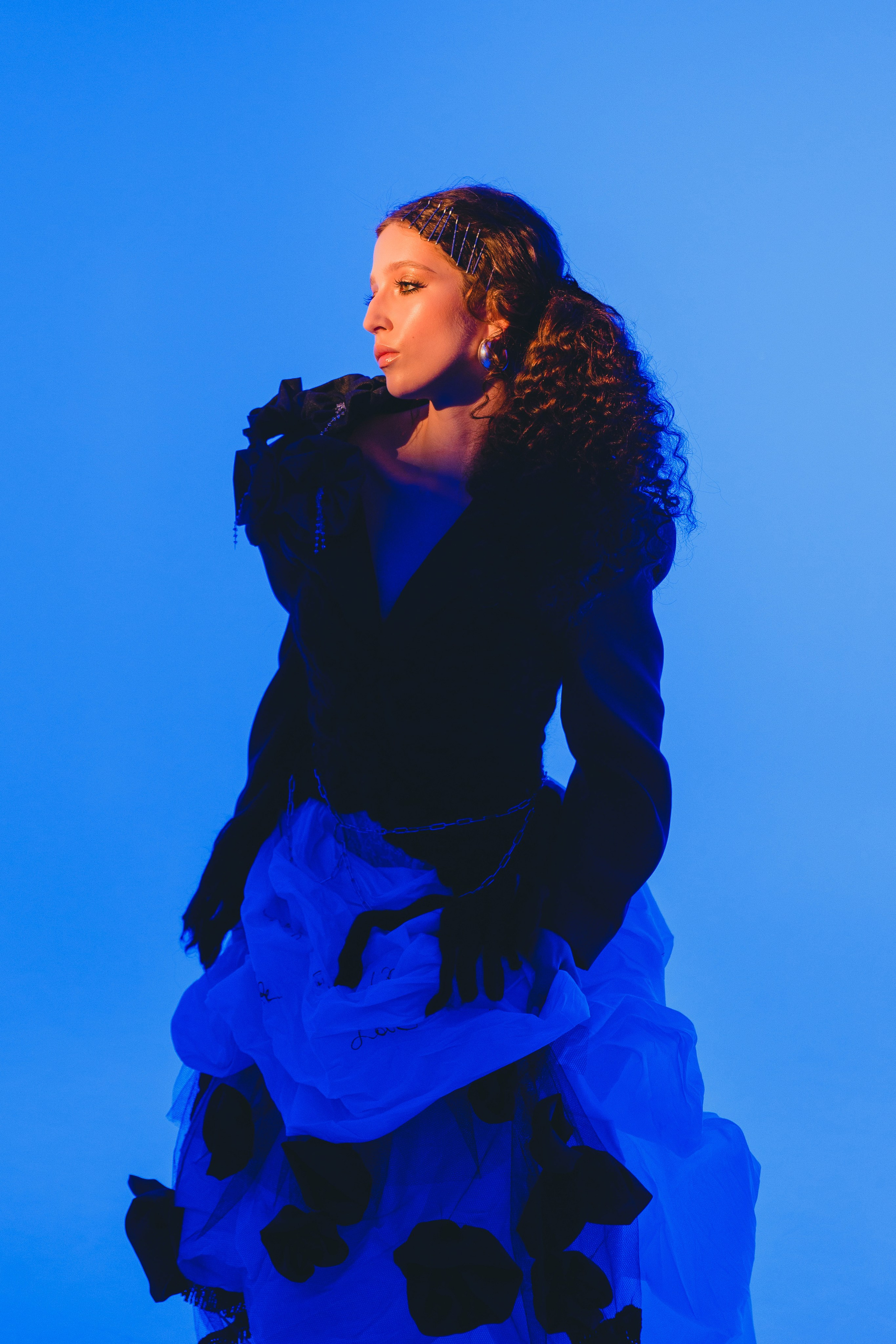 Женские портреты. Айсылу Счастливая — Фотограф | Ретушёр | Нейрокреатор