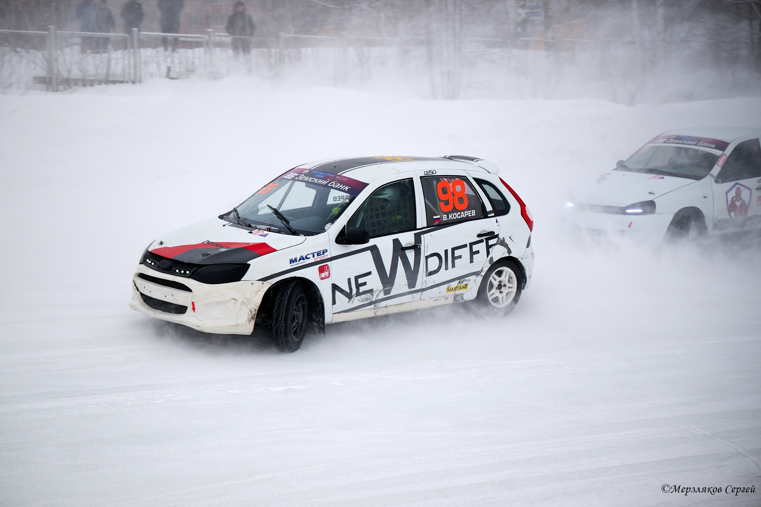 Трековые автогонки на льду Чемпионат России. Спортивный репортажный фотограф в Ижевске Сергей Мерзляков