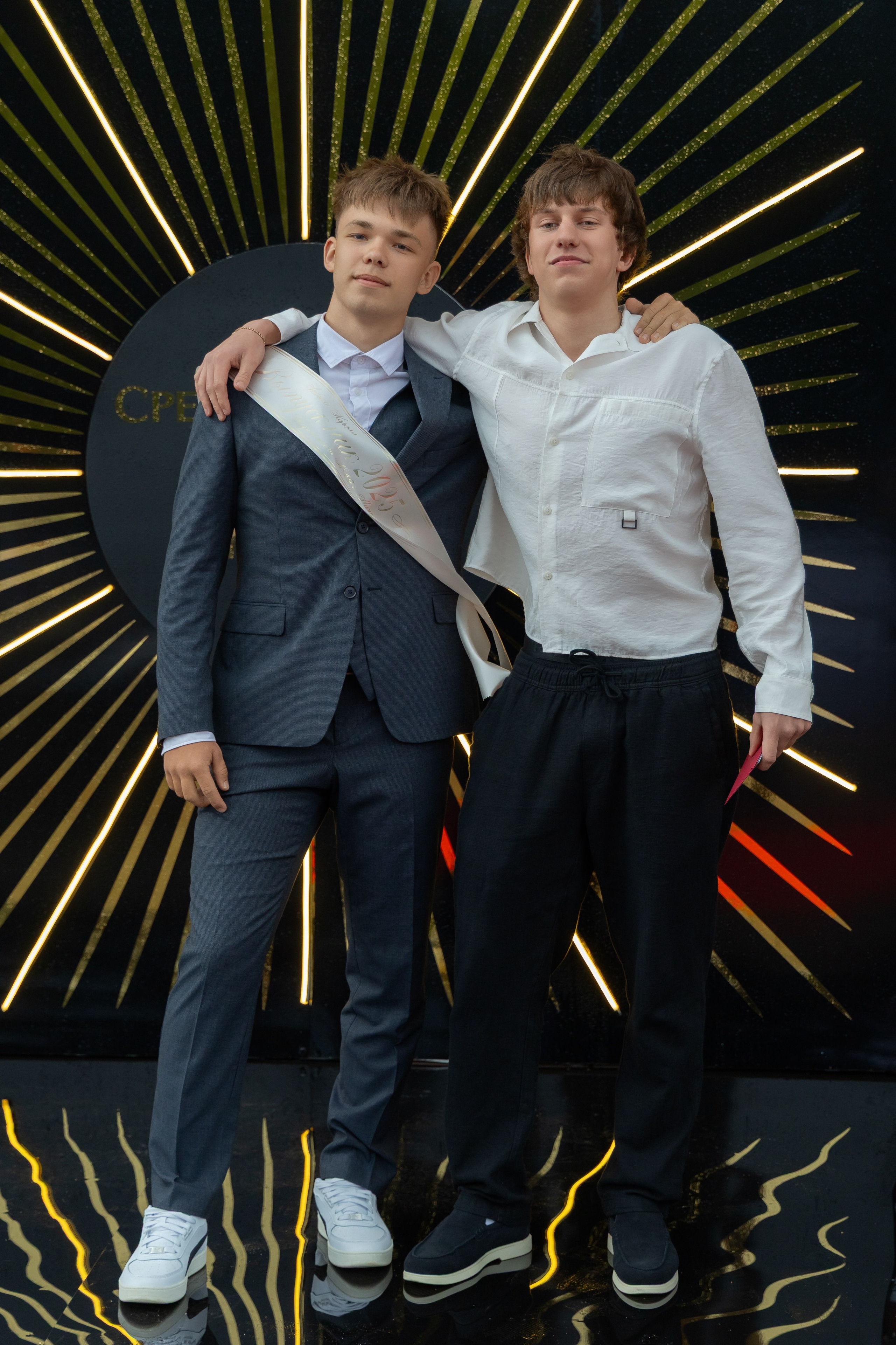 Школьный выпускной 2025 год в Минске, Беларуси. Свадебный фотограф в Минске/Беларуси Сергей Спиридонов