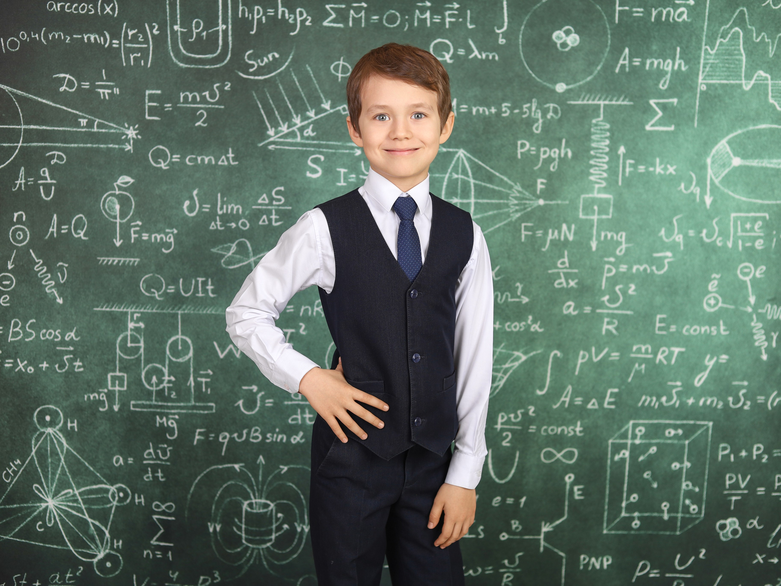 Выпускная книга "Ветер". Выпускные альбомы в Тюмени для школ, садов, вузов спортивных секций