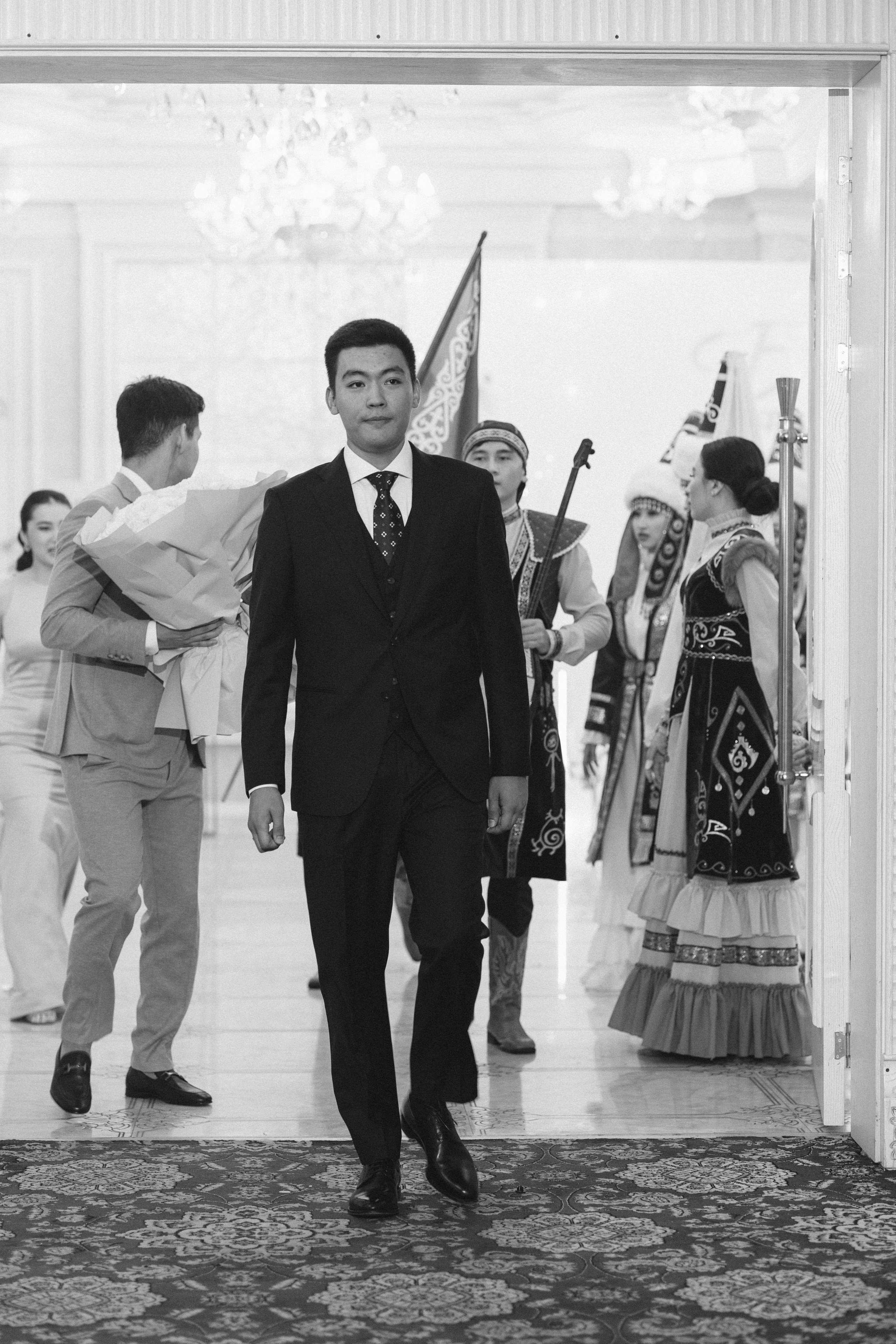 QYZ UZATU. Свадебный и семейный фотограф в Нур-султан Мухтар Шахмет