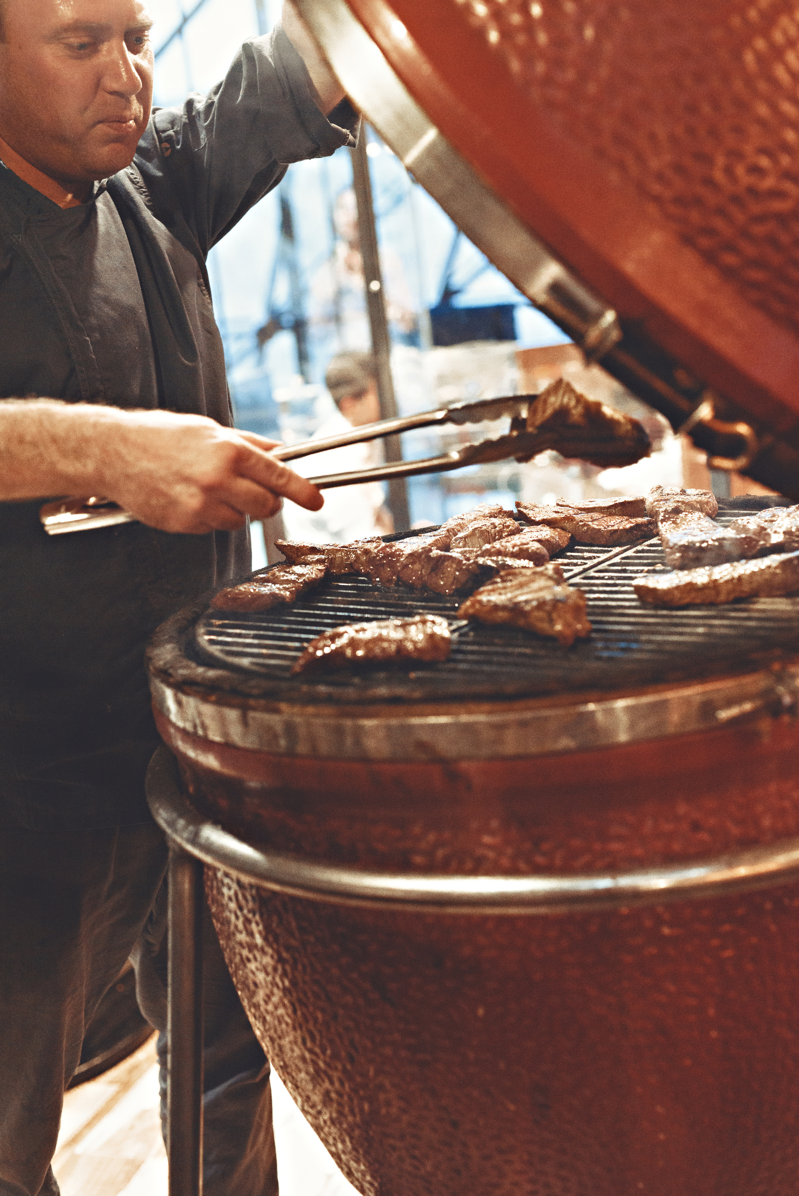 Гриль и бутыль 8 апреля. Агентство личного бренда «Брендовски»